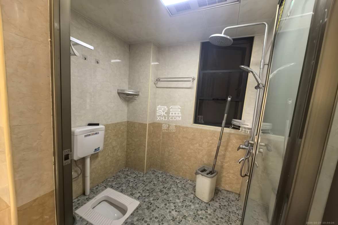 中海梅溪湖壹号  3室2厅1卫    2300.0元/月 中海梅溪湖壹号  3室2厅1卫    2300.0元/月室内图