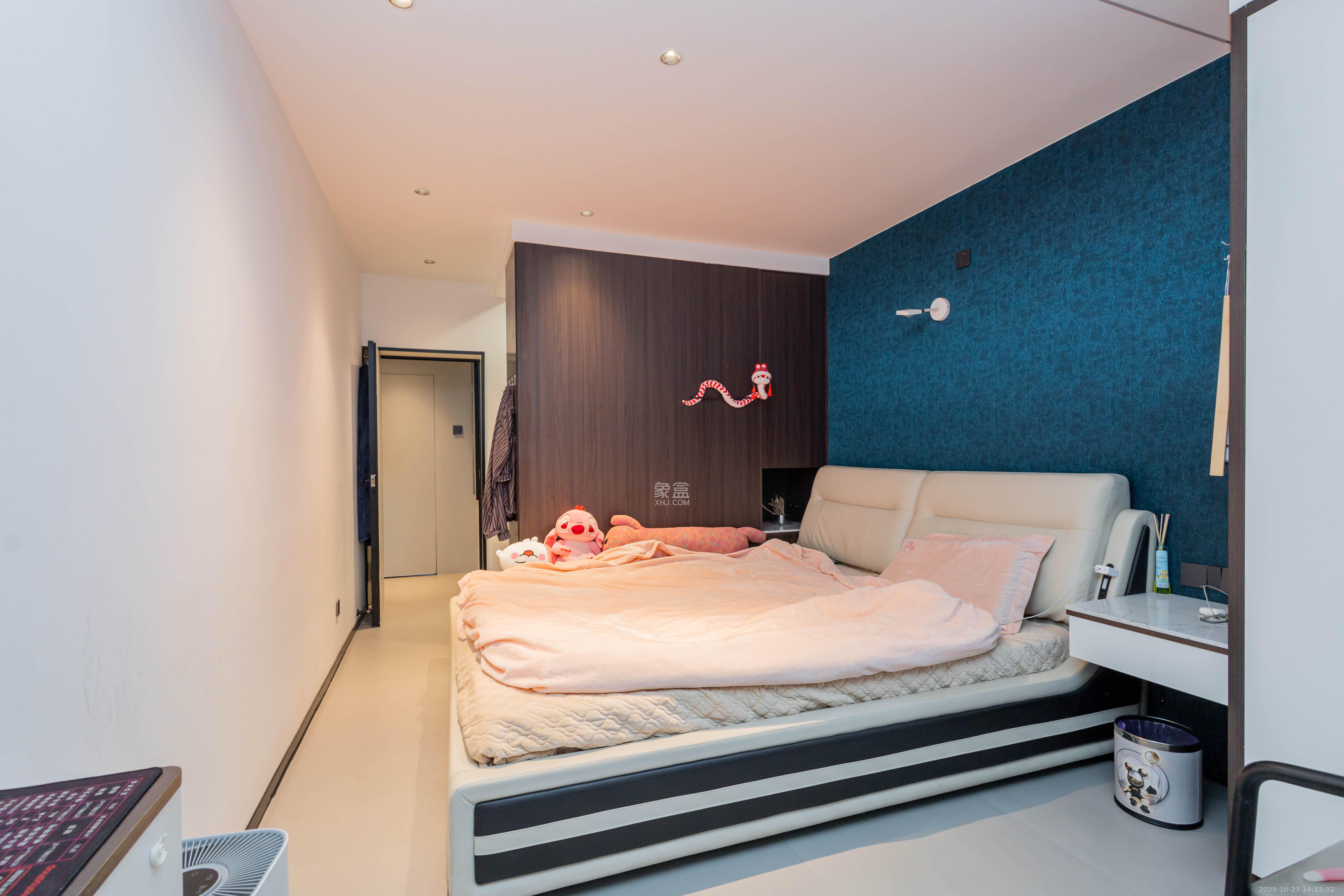 滨湖小区（湖南农业大学）  4室2厅2卫    98.0万卧室