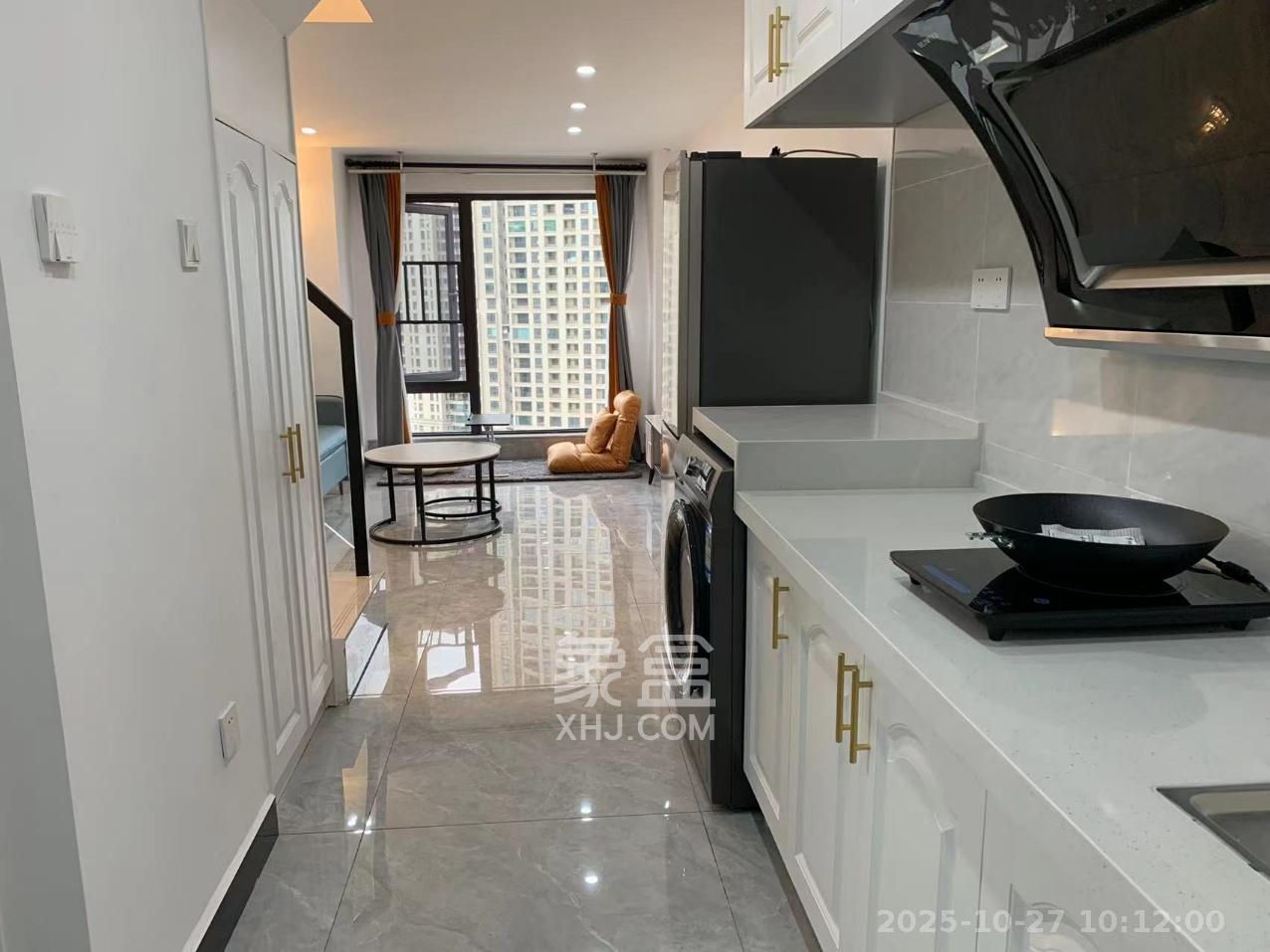 卓越江岸 1室1厅1卫 2600.0元/月 卓越江岸 1室1厅1卫 2600.0元/月室内图