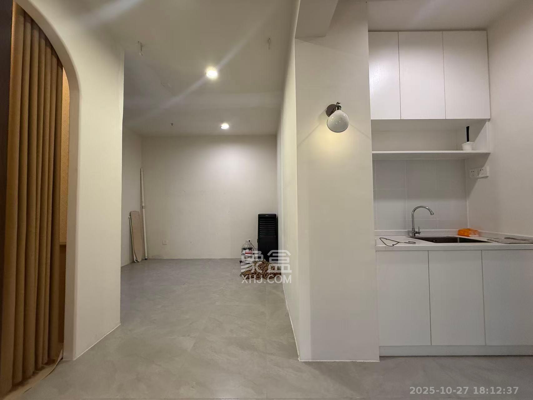 人瑞潇湘国际  1室1厅1卫    5500.0元/月 人瑞潇湘国际  1室1厅1卫    5500.0元/月室内图