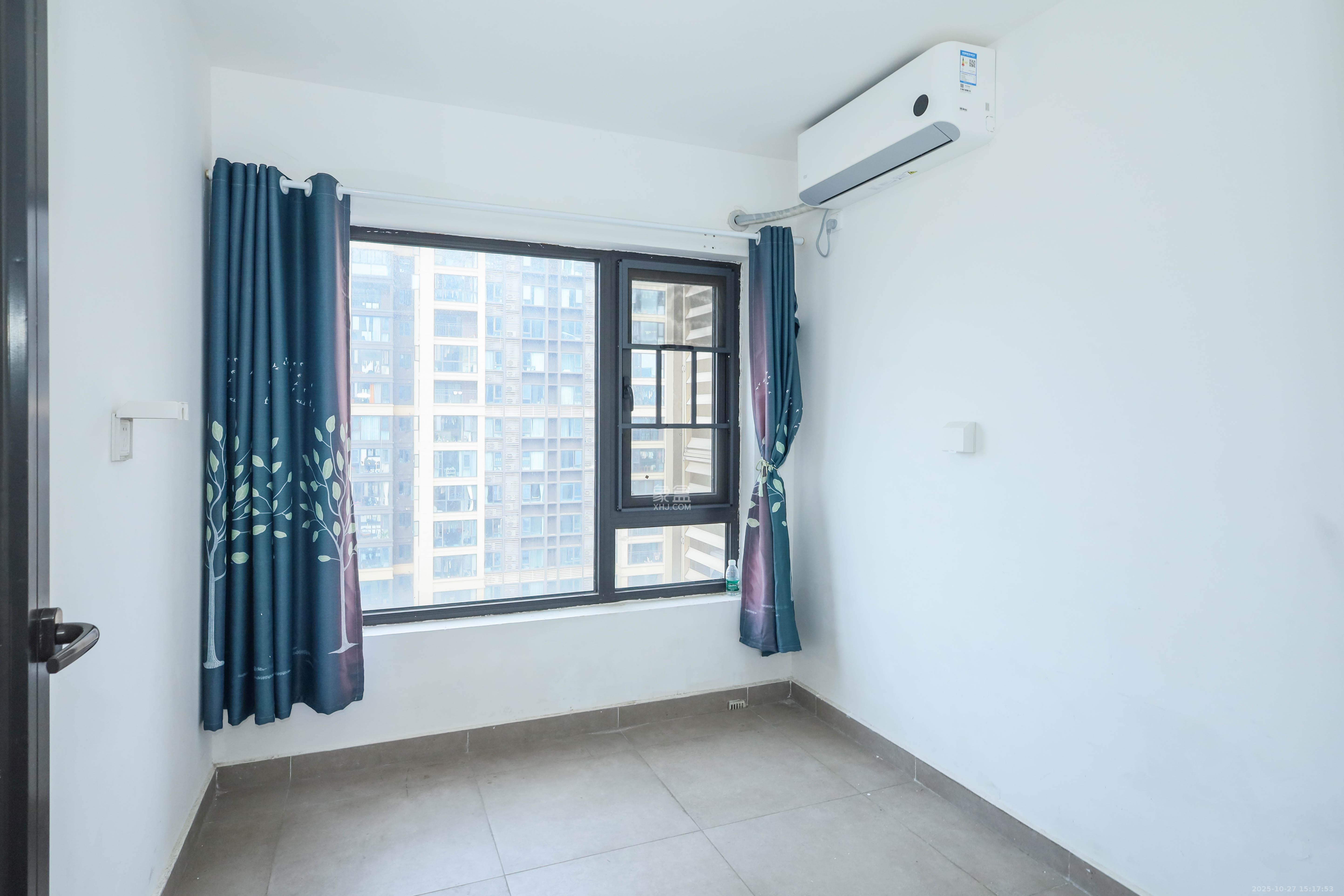 越秀亲爱里 4室2厅2卫 140.0万 越秀亲爱里 4室2厅2卫 140.0万卧室