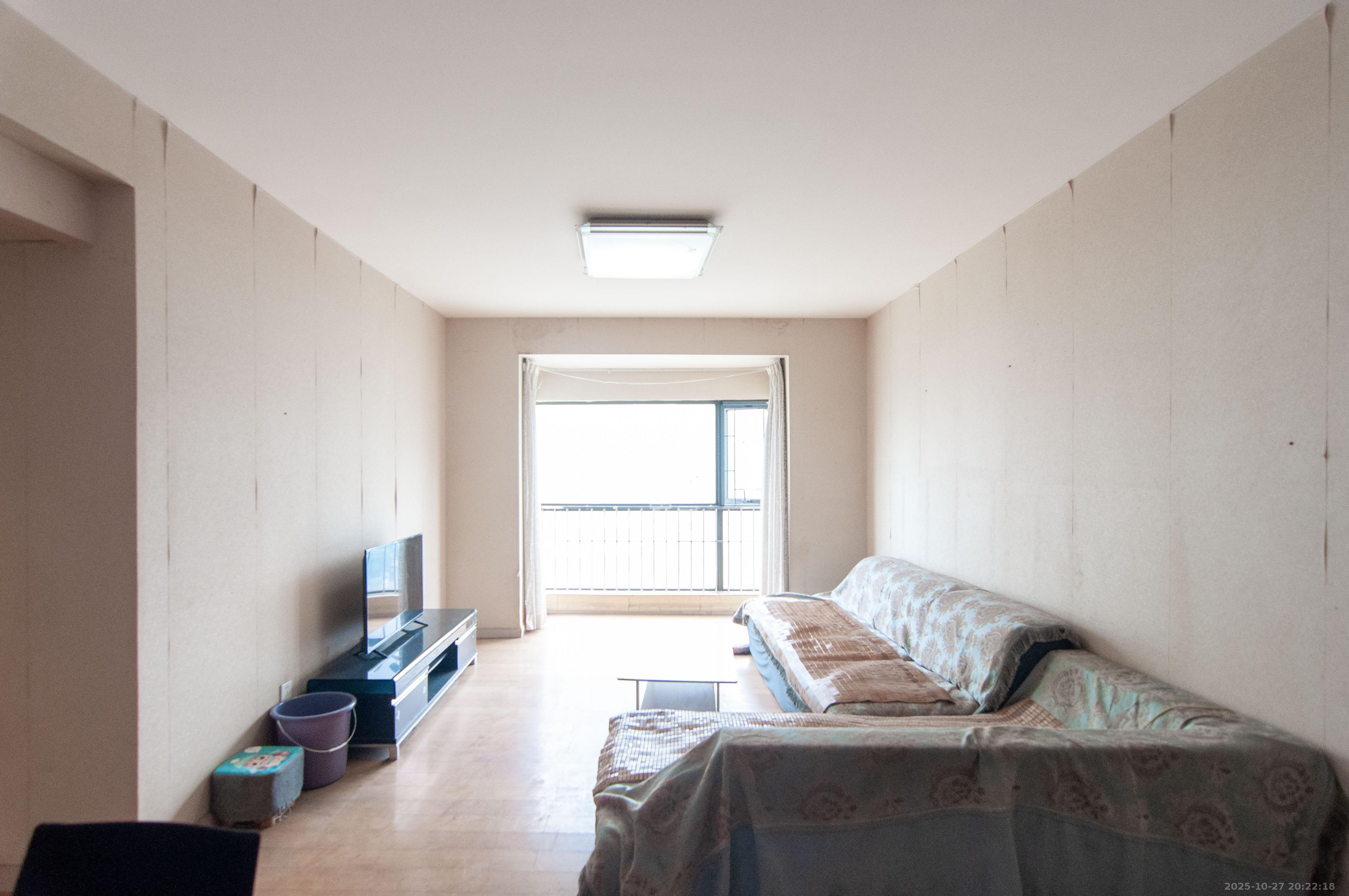 远大麓园  3室2厅2卫    2200.0元/月室内图