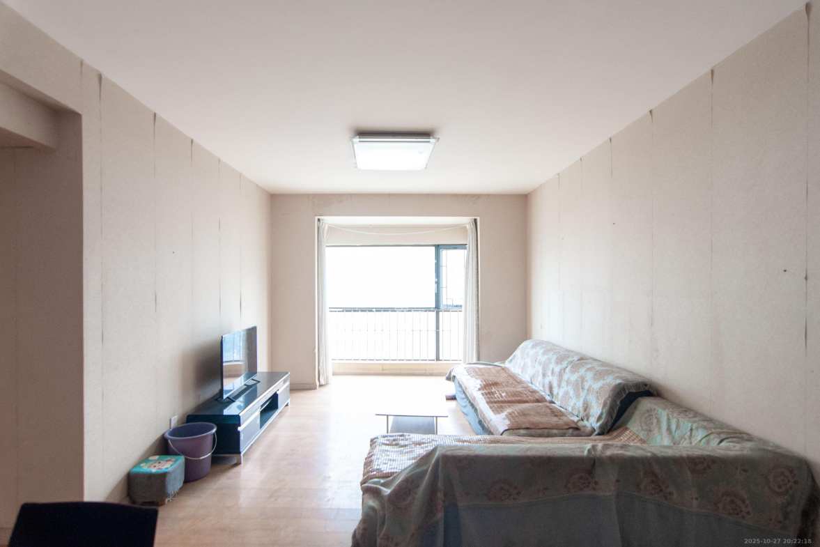 远大麓园  3室2厅2卫    2200.0元/月 远大麓园  3室2厅2卫    2200.0元/月室内图