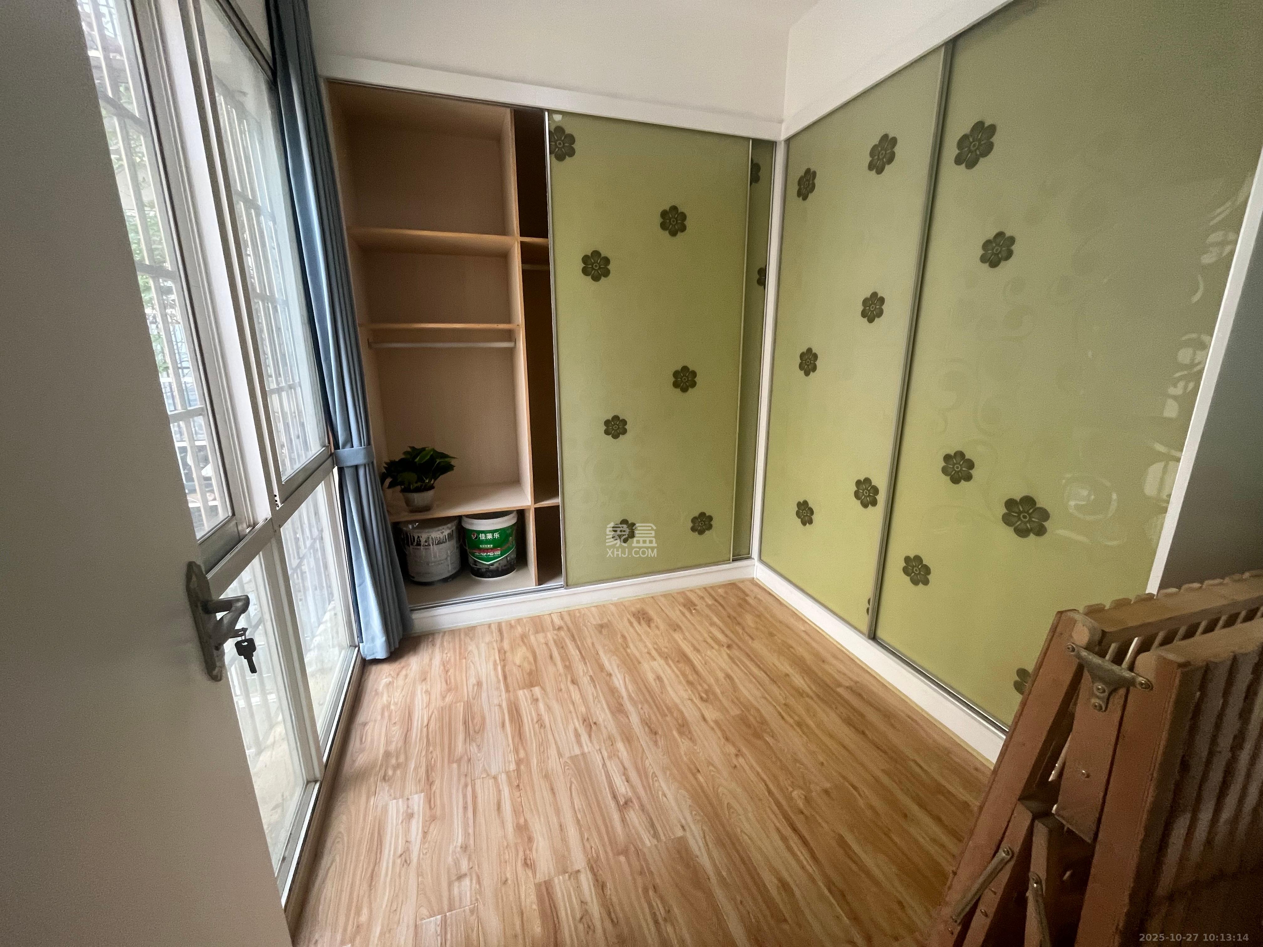 上河国际C区  3室2厅1卫    2800.0元/月室内图