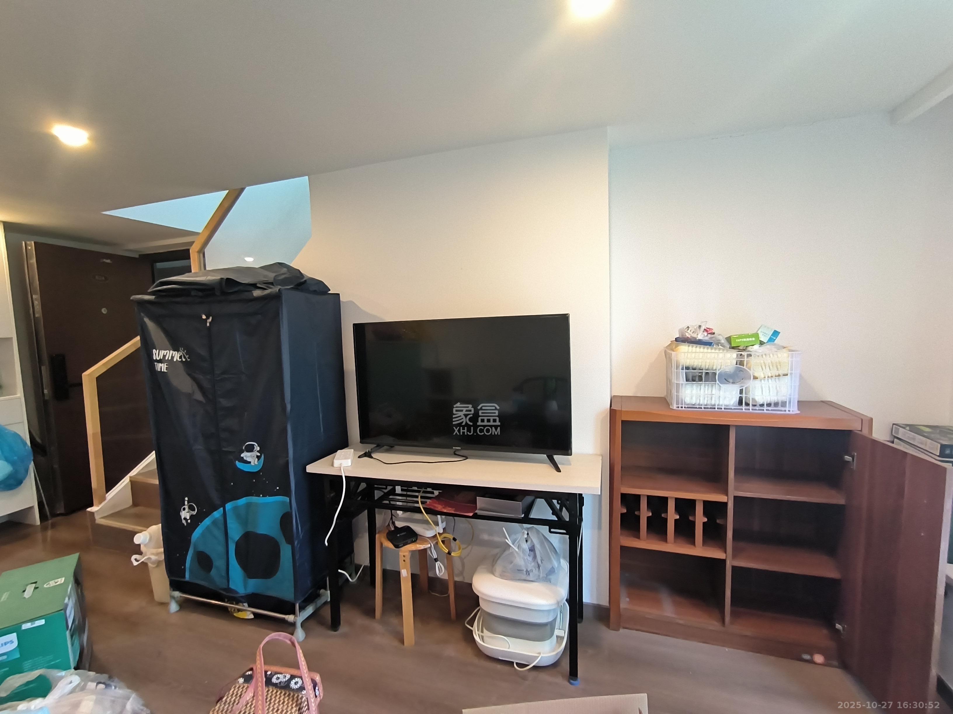 越秀悦湖台 2室1厅1卫 2400.0元/月 越秀悦湖台 2室1厅1卫 2400.0元/月室内图