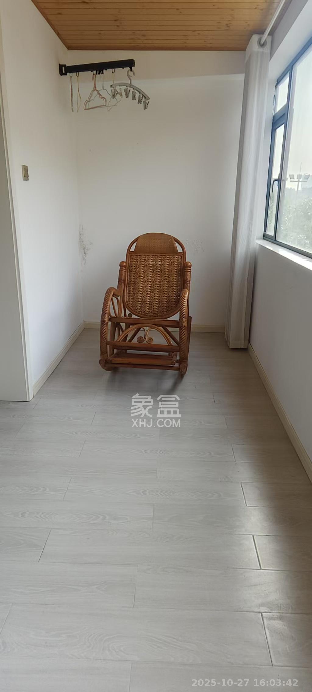 银晟花园  3室2厅2卫    2400.0元/月 银晟花园  3室2厅2卫    2400.0元/月室内图