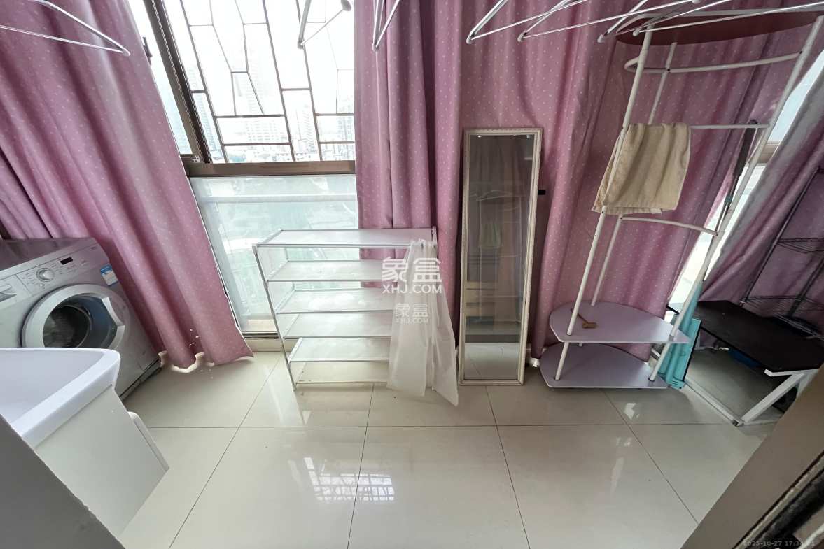 君悦紫园 1室1厅1卫 1700.0元/月 君悦紫园 1室1厅1卫 1700.0元/月室内图