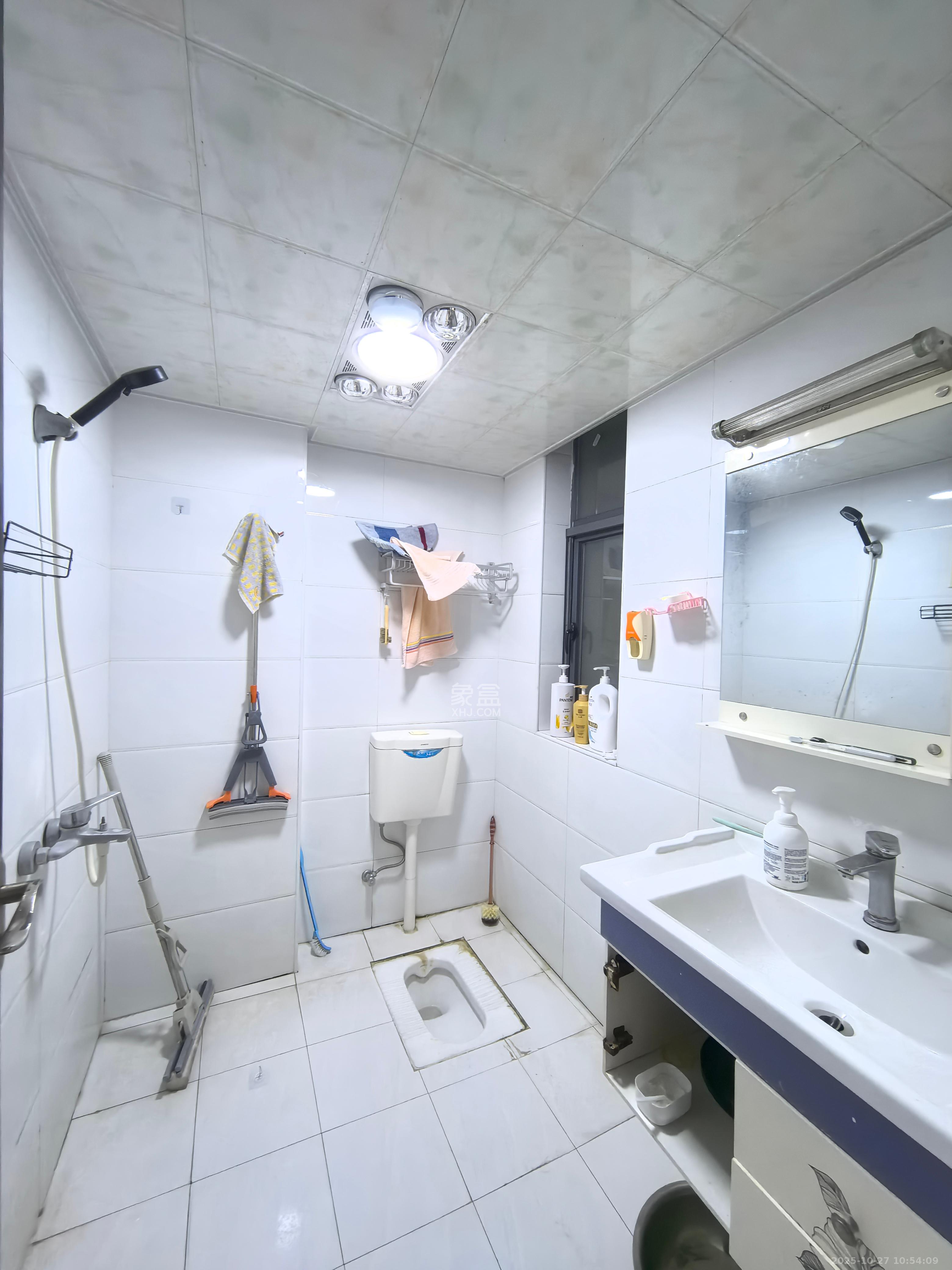 兰亭都荟(璟峰苑)  4室1厅1卫    2800.0元/月 兰亭都荟(璟峰苑)  4室1厅1卫    2800.0元/月室内图