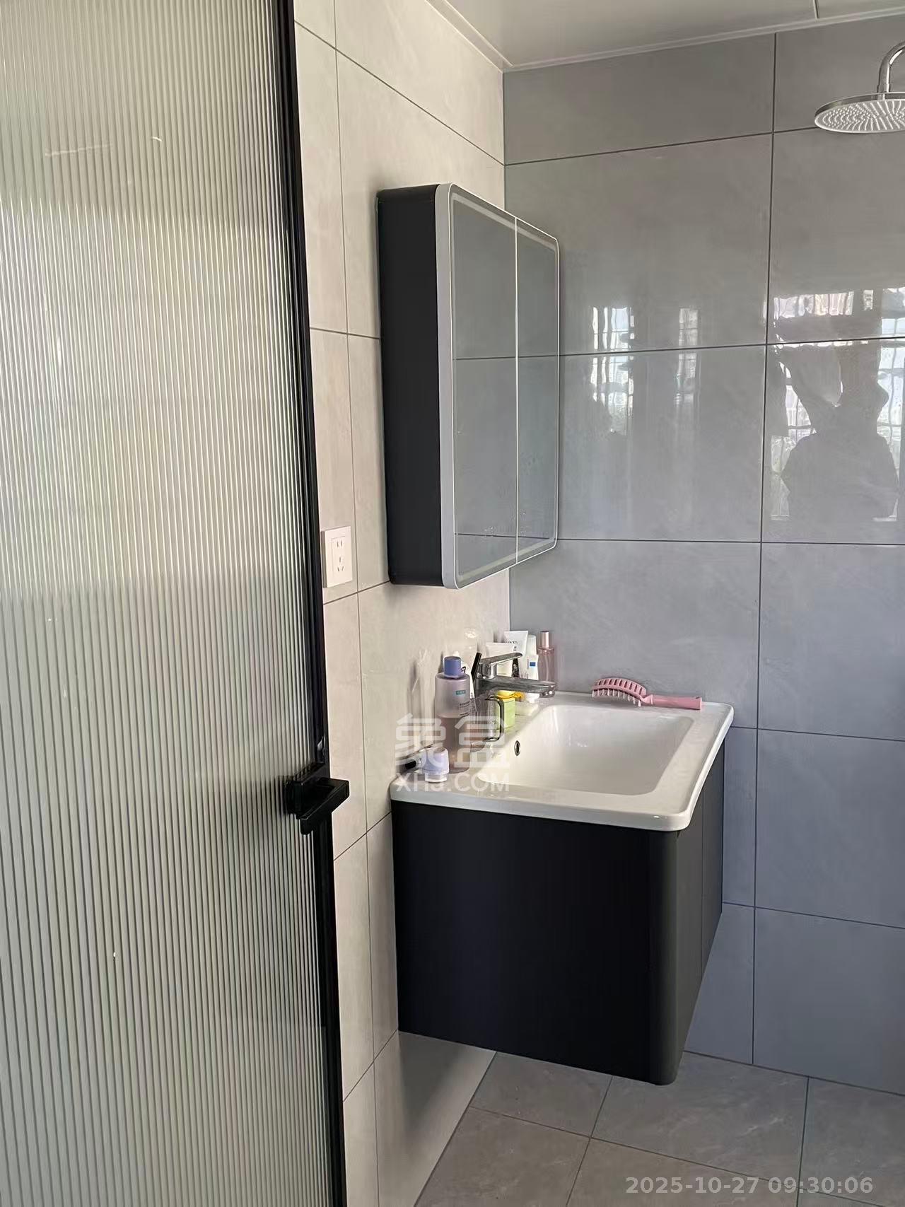 桥头家园三期  2室1厅1卫    1600.0元/月 桥头家园三期  2室1厅1卫    1600.0元/月室内图