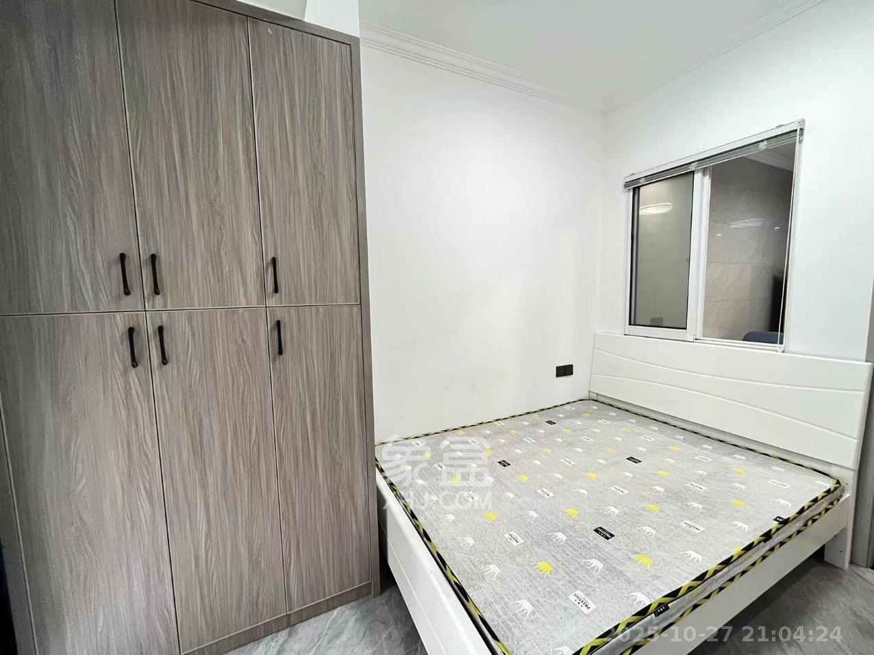 长房明宸府  2室1厅1卫    1800.0元/月室内图