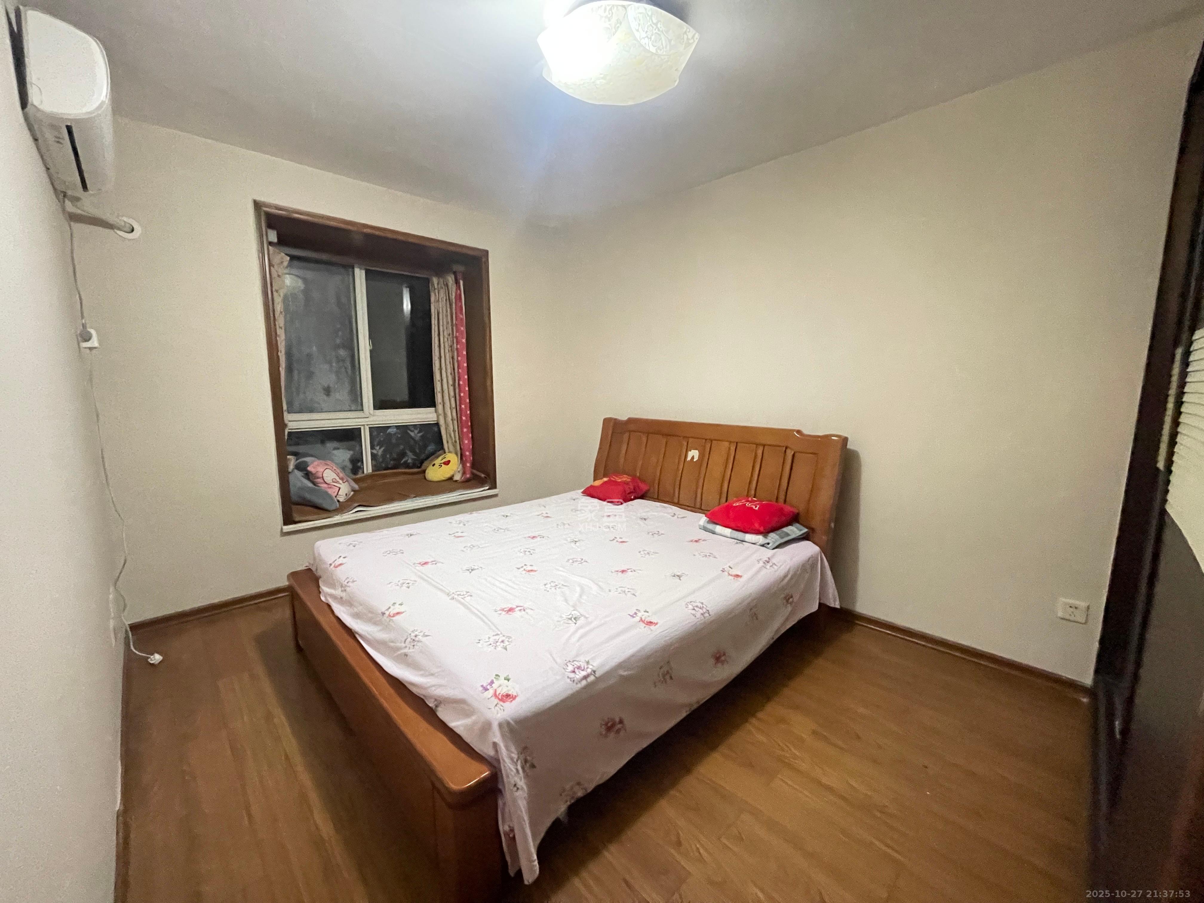 天翔新新家园 3室2厅1卫 1800.0元/月 天翔新新家园 3室2厅1卫 1800.0元/月室内图