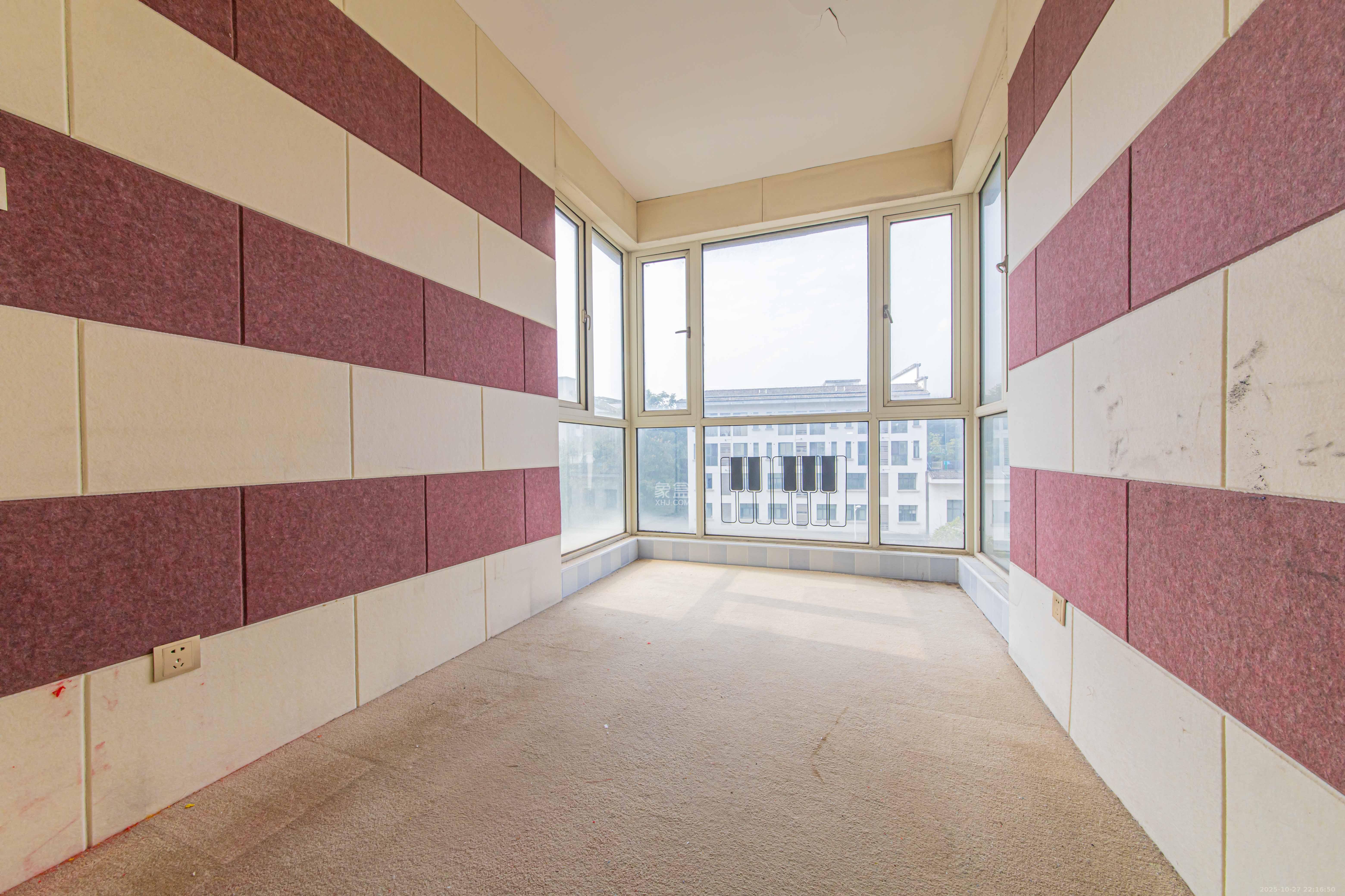 现代雅境园 3室2厅1卫 138.0万 现代雅境园 3室2厅1卫 138.0万卧室