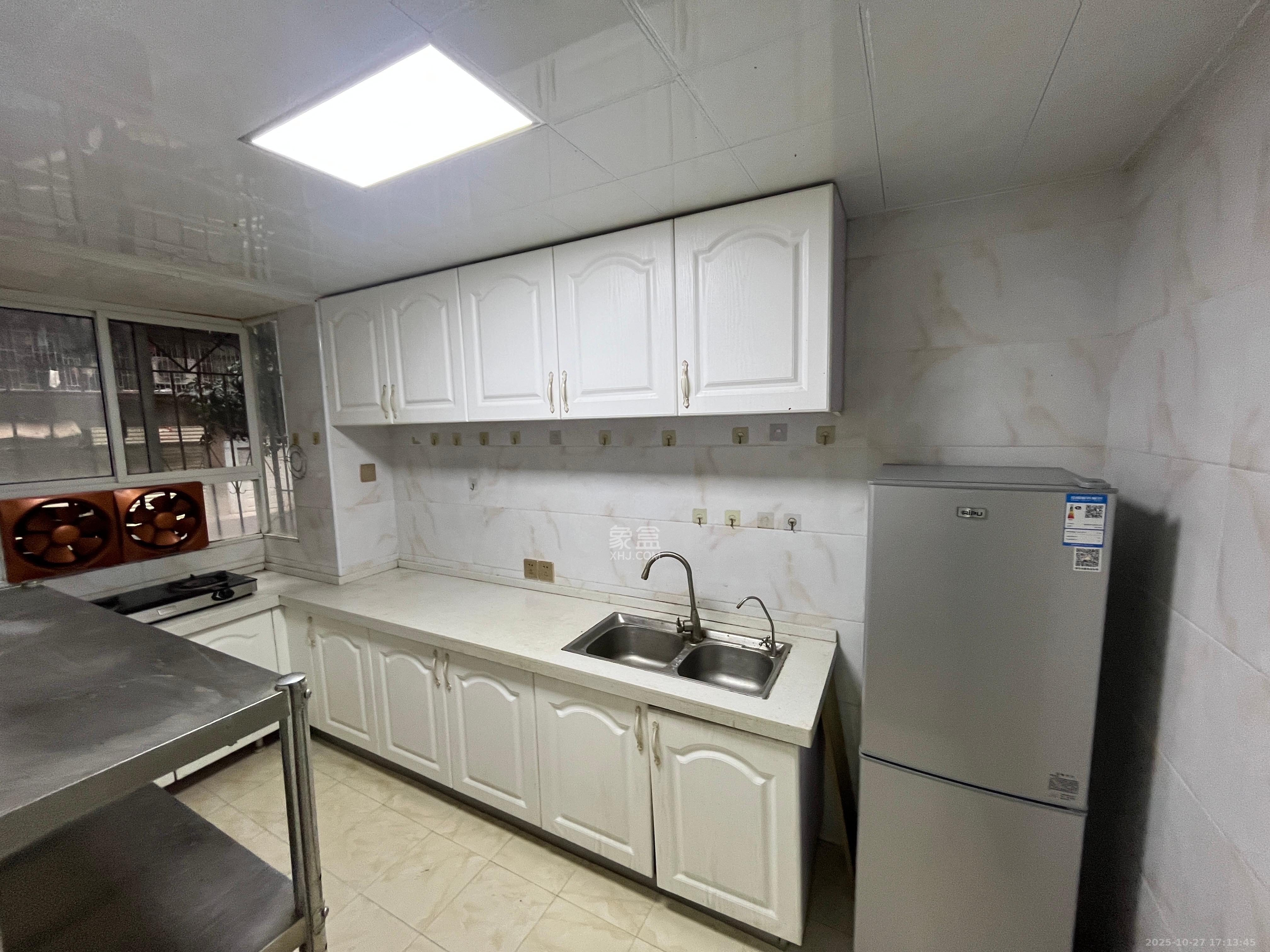 福乐凯公寓  2室2厅1卫    2500.0元/月室内图