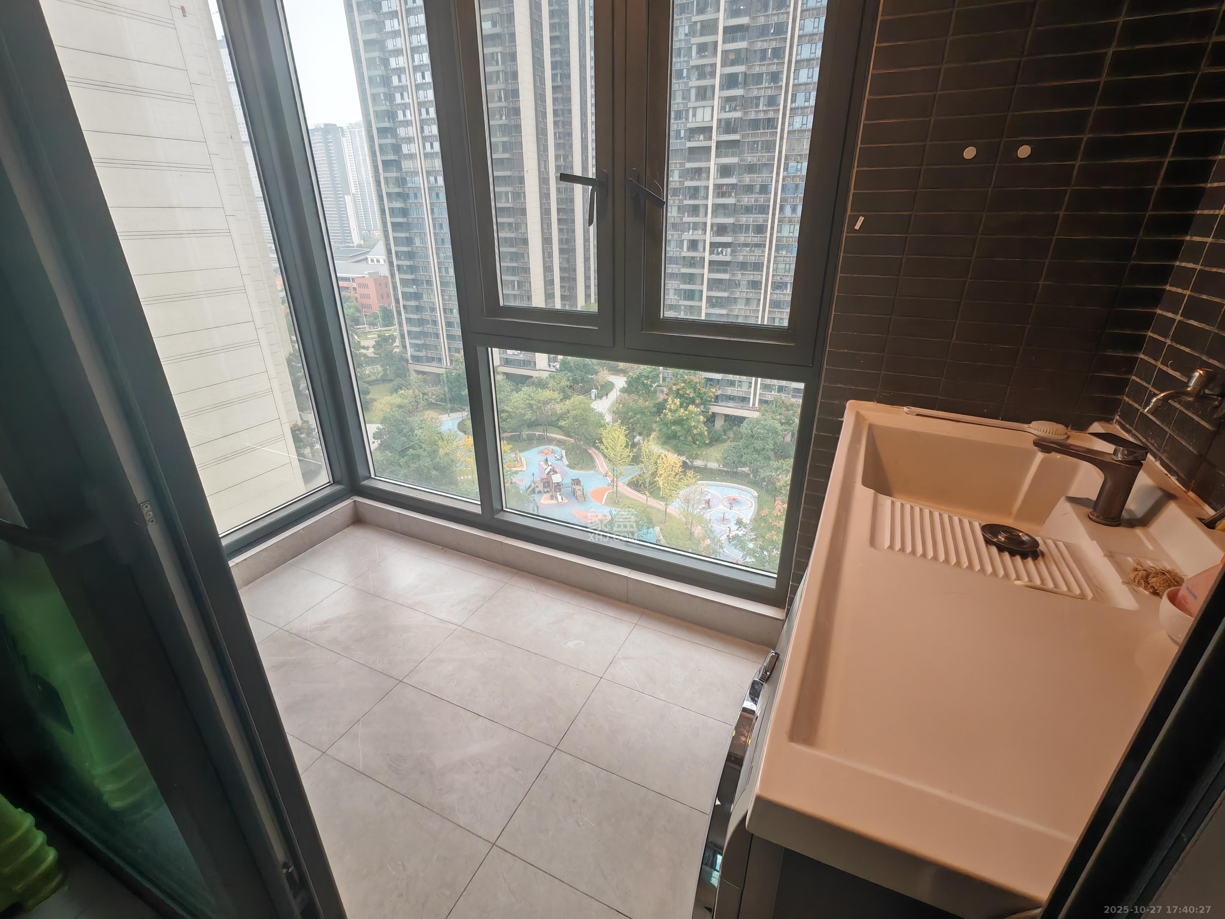 时代梅溪领峰 4室2厅2卫 3800.0元/月 时代梅溪领峰 4室2厅2卫 3800.0元/月室内图