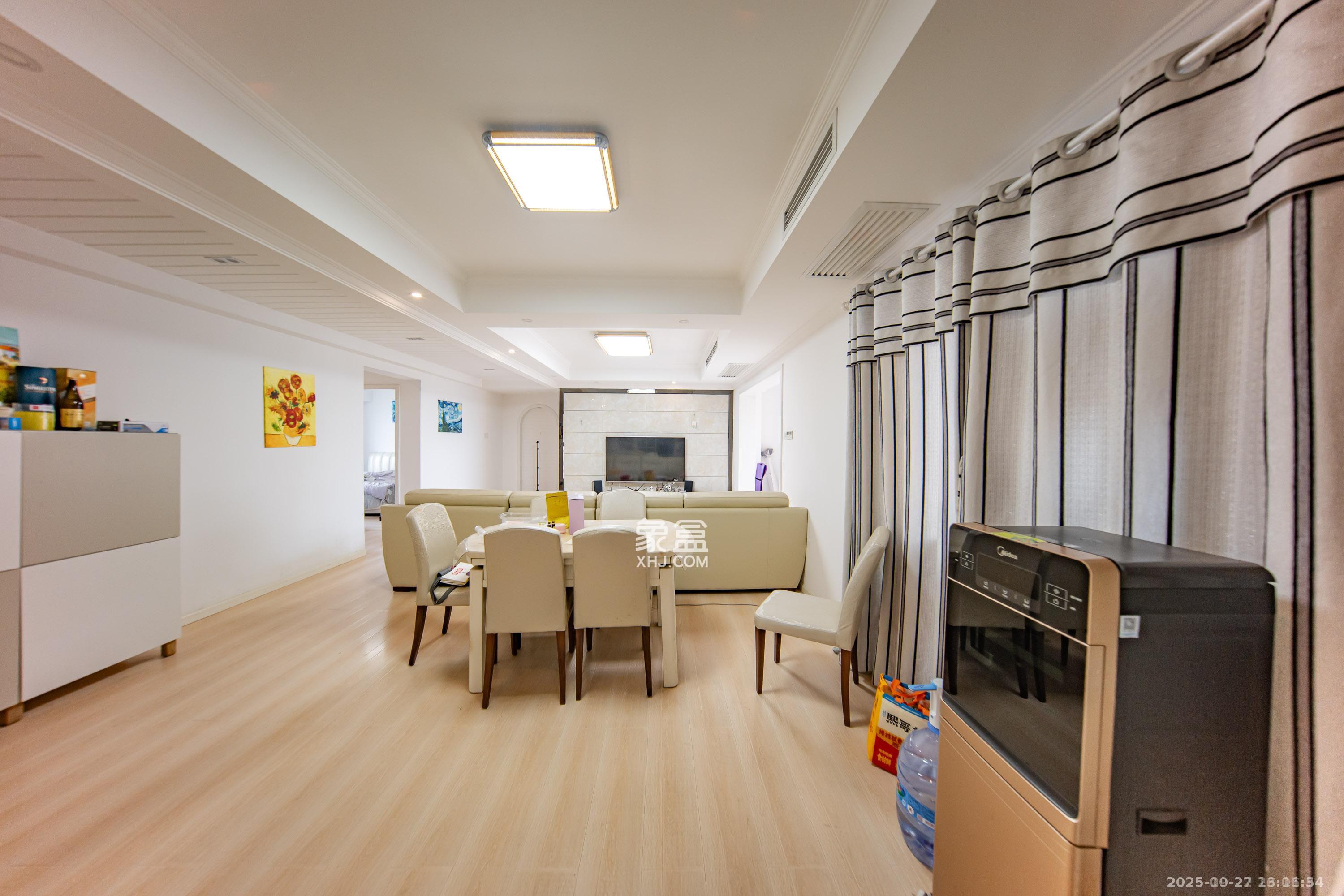 米兰春天 3室2厅2卫 2300.0元/月 米兰春天 3室2厅2卫 2300.0元/月室内图