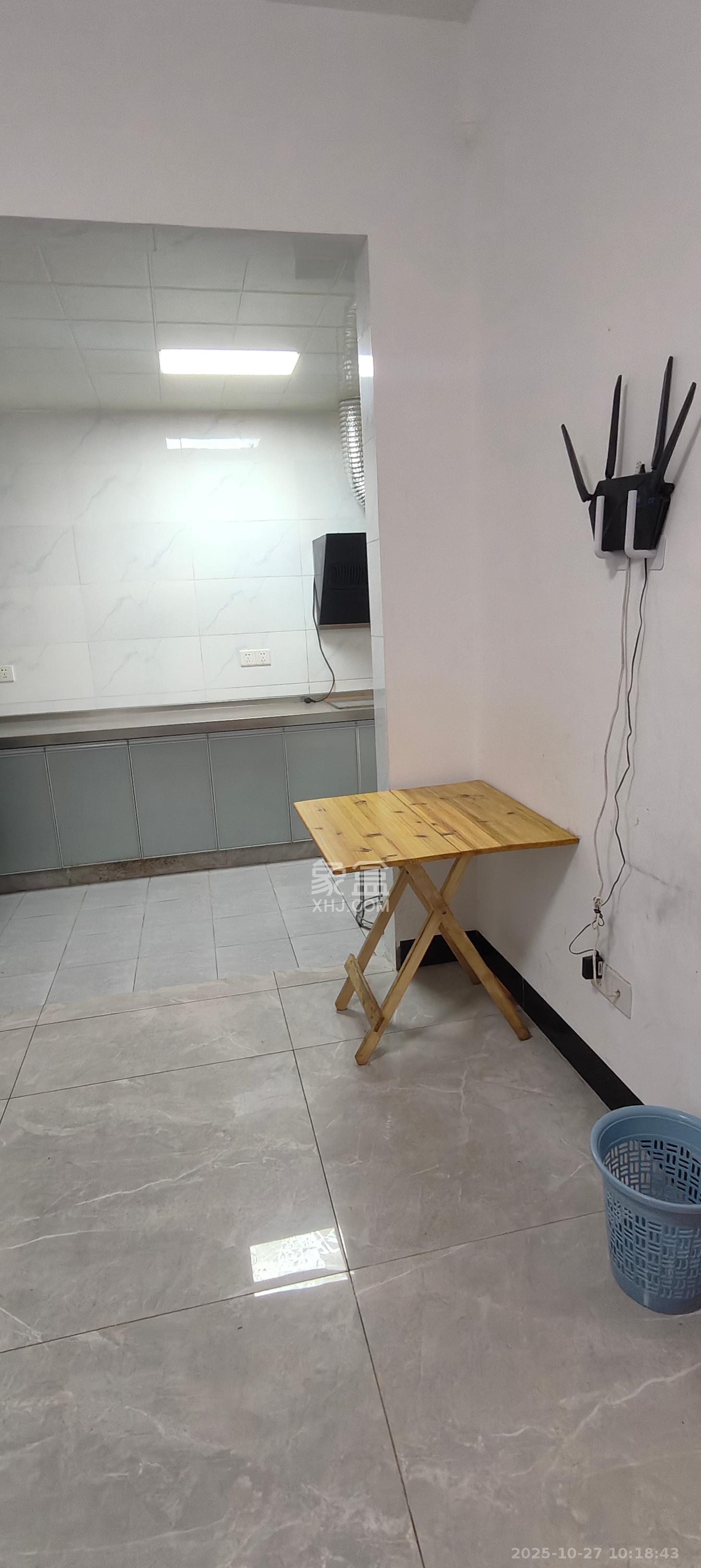 财汇新天地(财汇商务广场)  1室1厅1卫    1100.0元/月 财汇新天地(财汇商务广场)  1室1厅1卫    1100.0元/月室内图