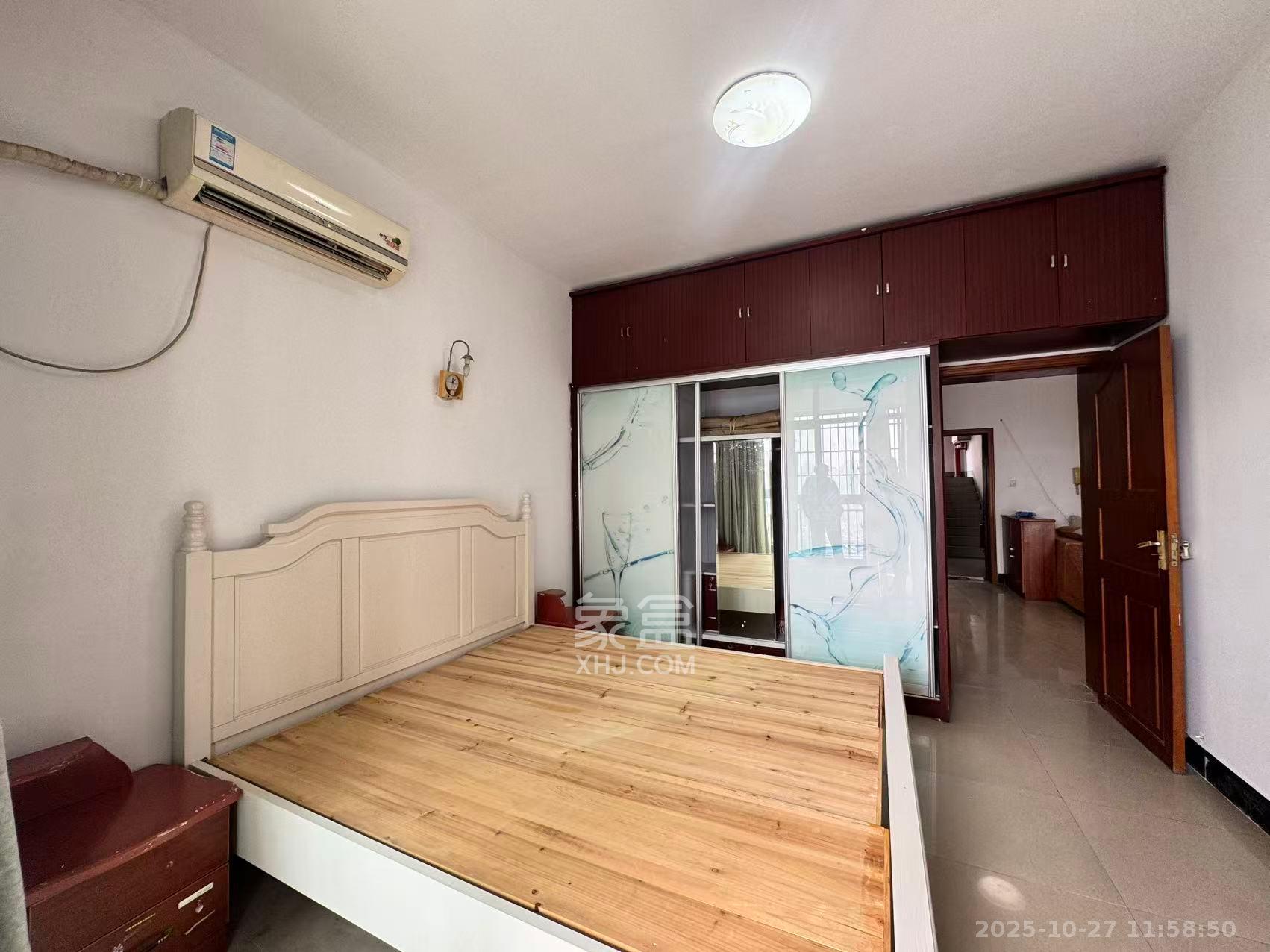 上海城小区 2室2厅1卫 2000.0元/月 上海城小区 2室2厅1卫 2000.0元/月室内图