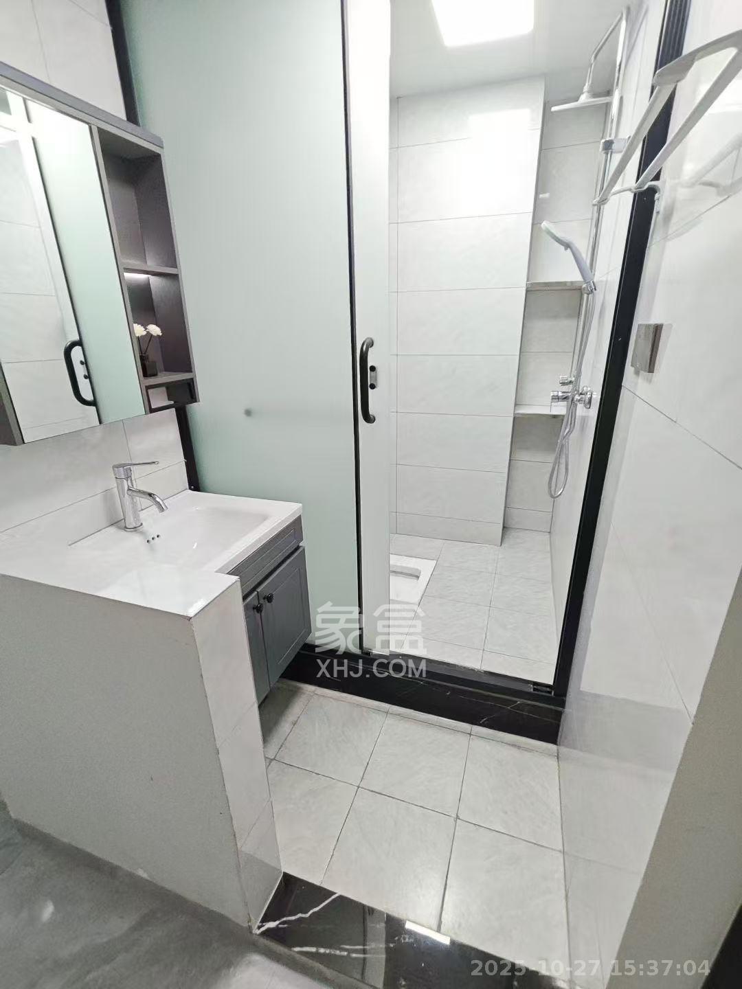 君悦新天地 2室1厅2卫 2500.0元/月 君悦新天地 2室1厅2卫 2500.0元/月室内图