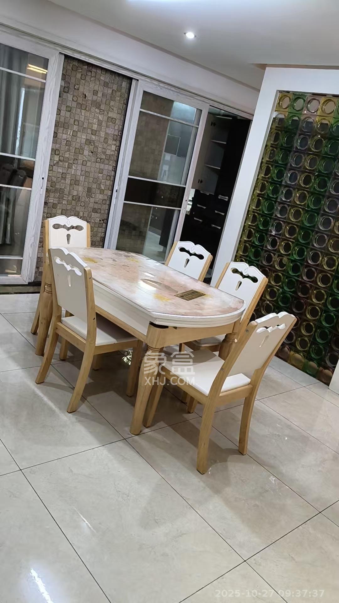 建鸿达华都（华都小户型及大华写字楼）  4室2厅2卫    5800.0元/月室内图