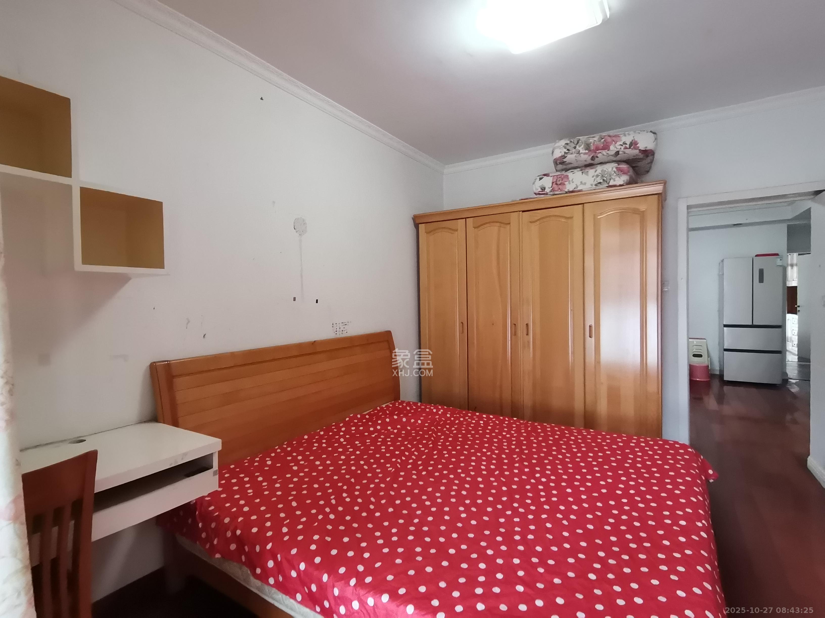 层上观邸  3室2厅1卫    2100.0元/月室内图