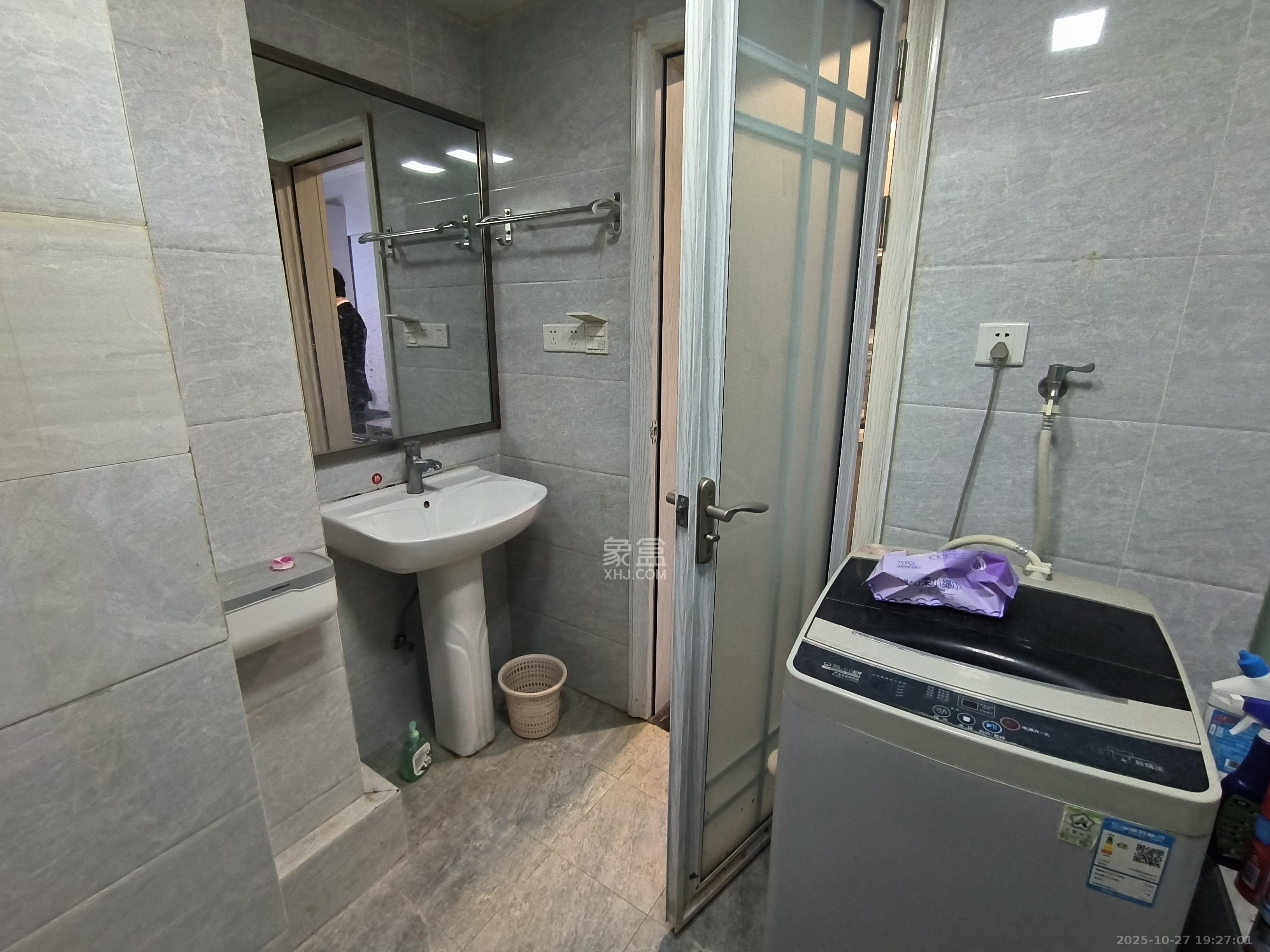 当代滨江MOMA  1室1厅1卫    1600.0元/月 当代滨江MOMA  1室1厅1卫    1600.0元/月室内图