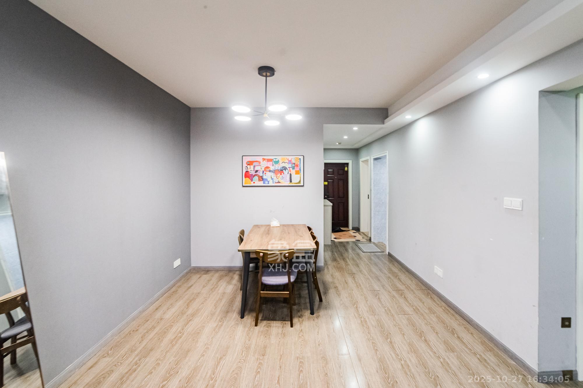 北辰三角洲E4区  3室2厅1卫    3800.0元/月室内图