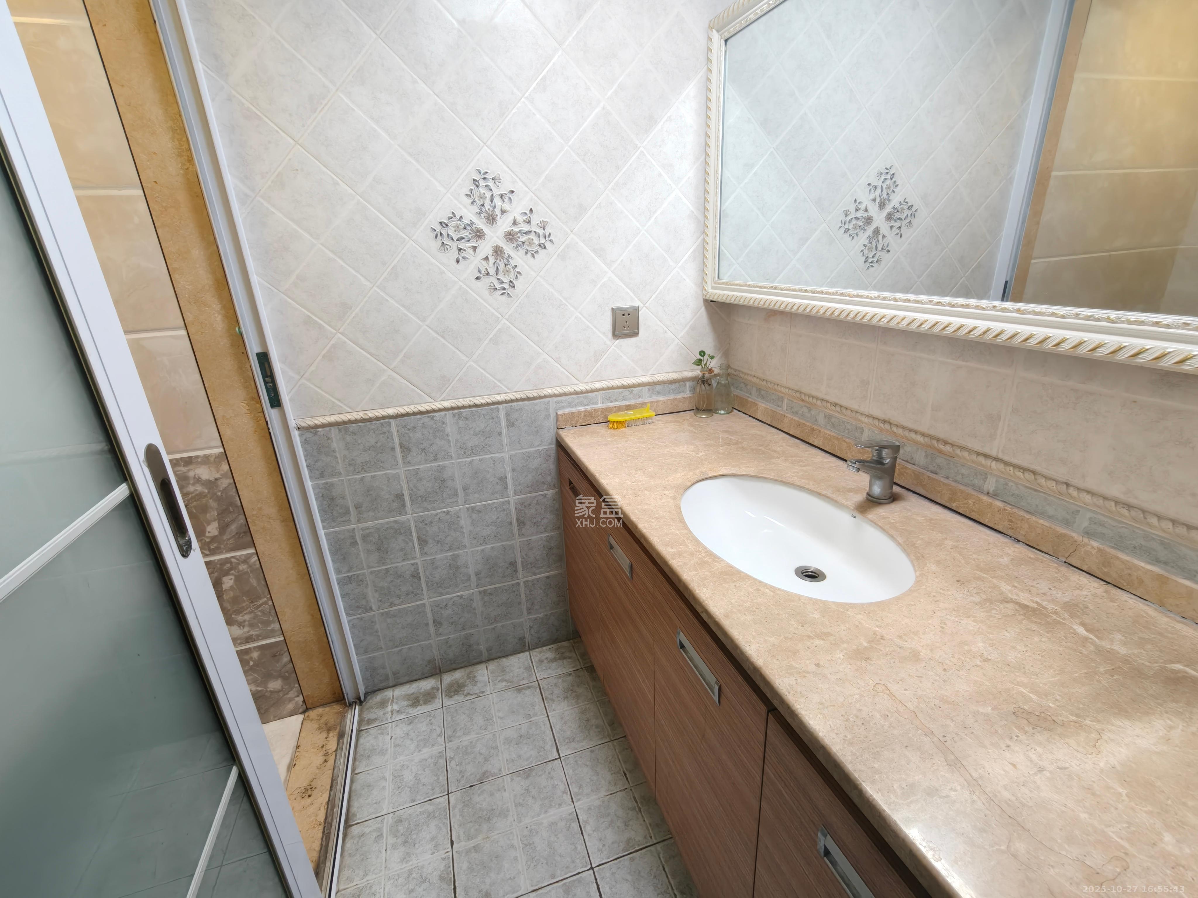 明城国际  2室1厅1卫    4000.0元/月室内图