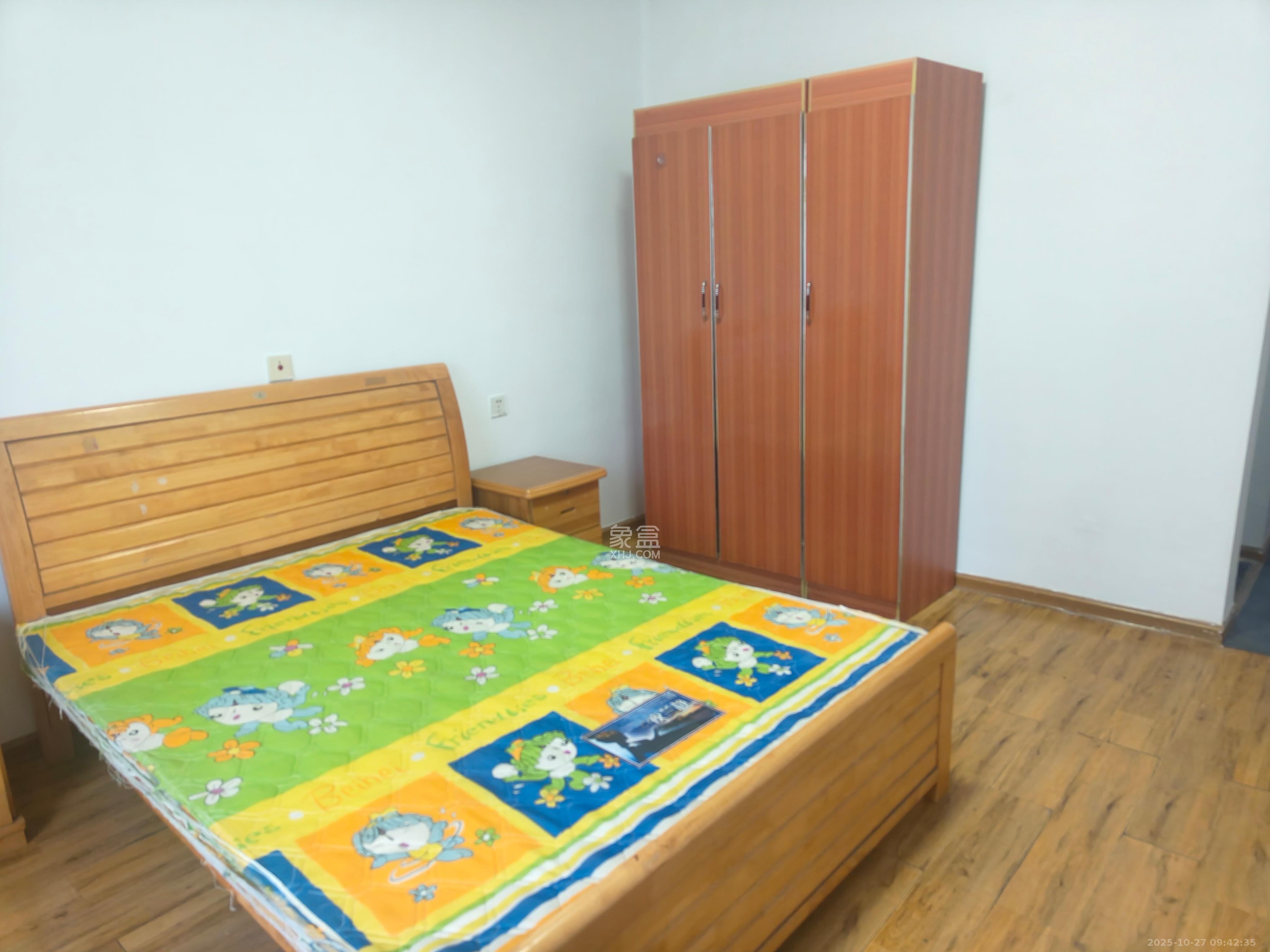 光明E城  4室2厅2卫    2800.0元/月室内图