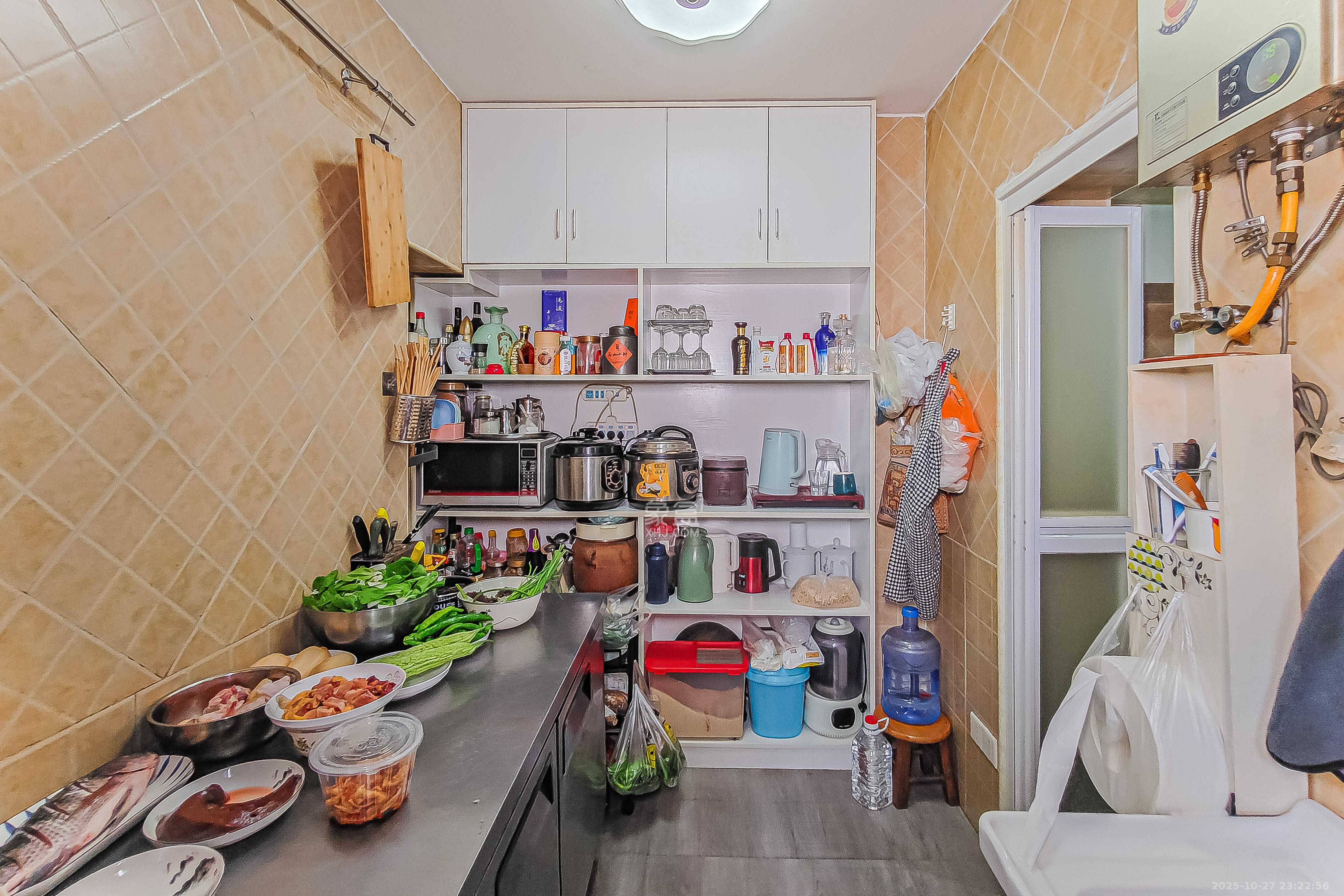 开发公司宿舍  1室1厅1卫    55.0万厨房