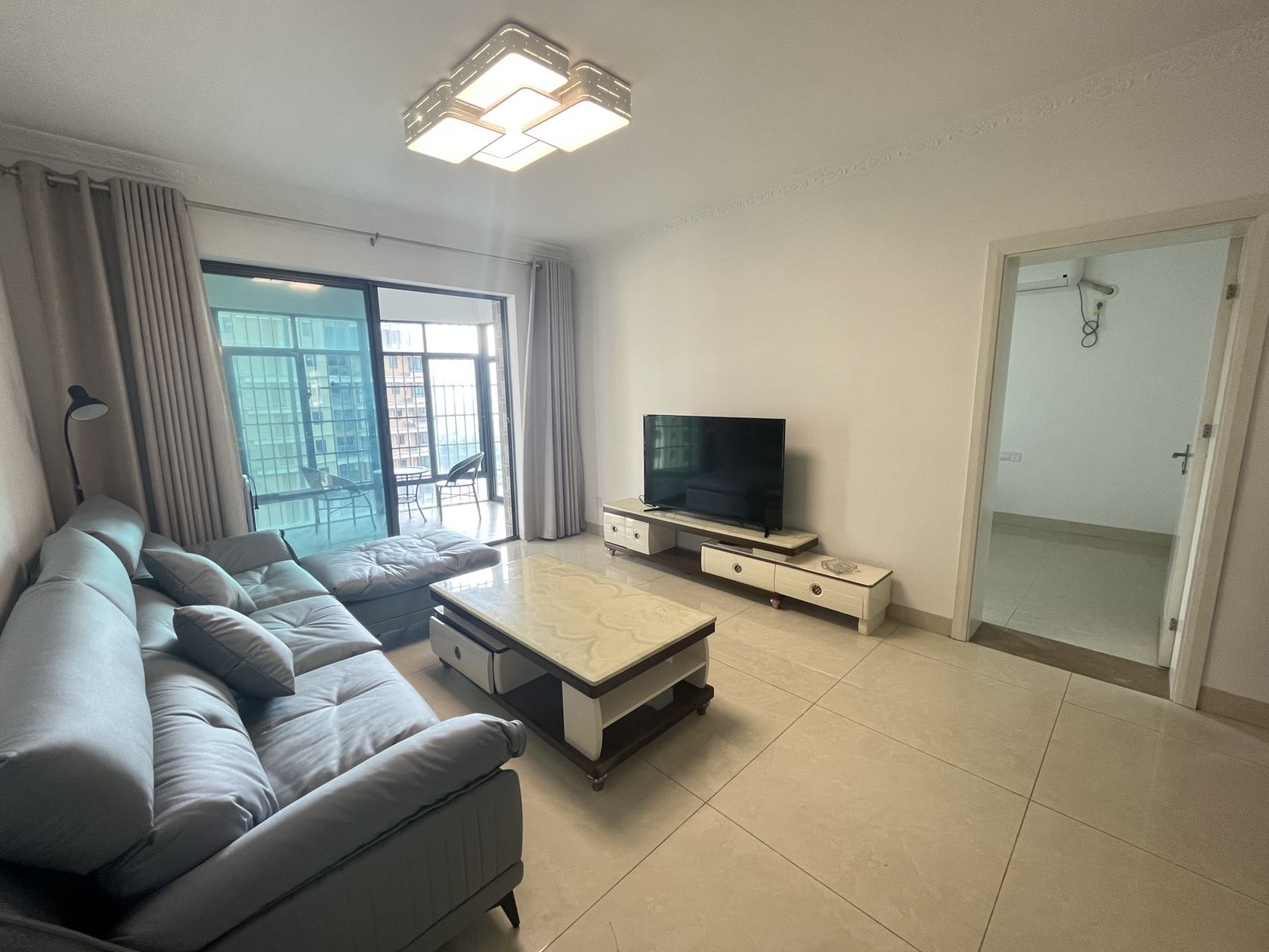 国兴城(C区) 2室2厅1卫 3400.0元/月 国兴城(C区) 2室2厅1卫 3400.0元/月室内图