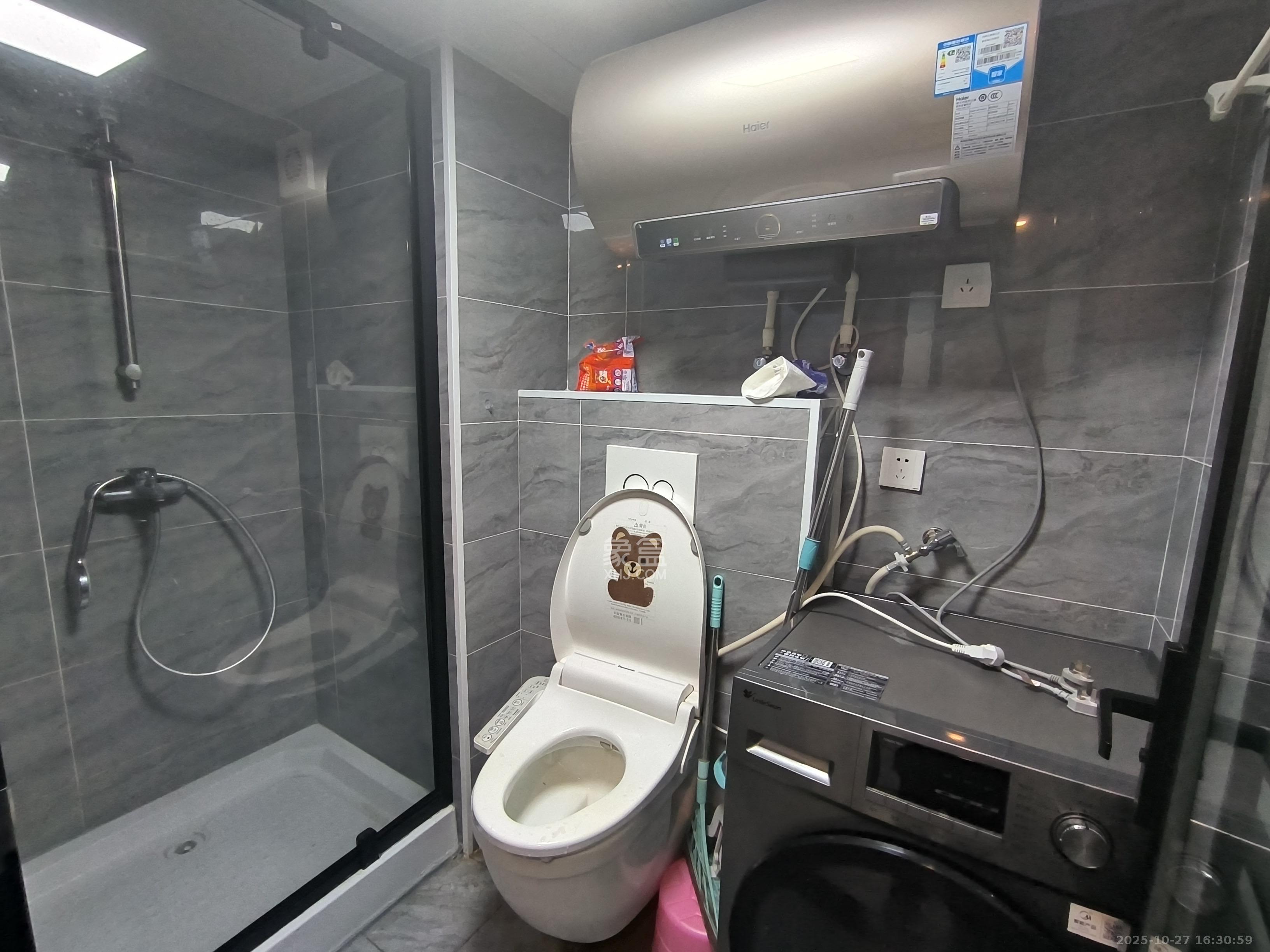 越秀悦湖台  2室1厅1卫    2400.0元/月室内图