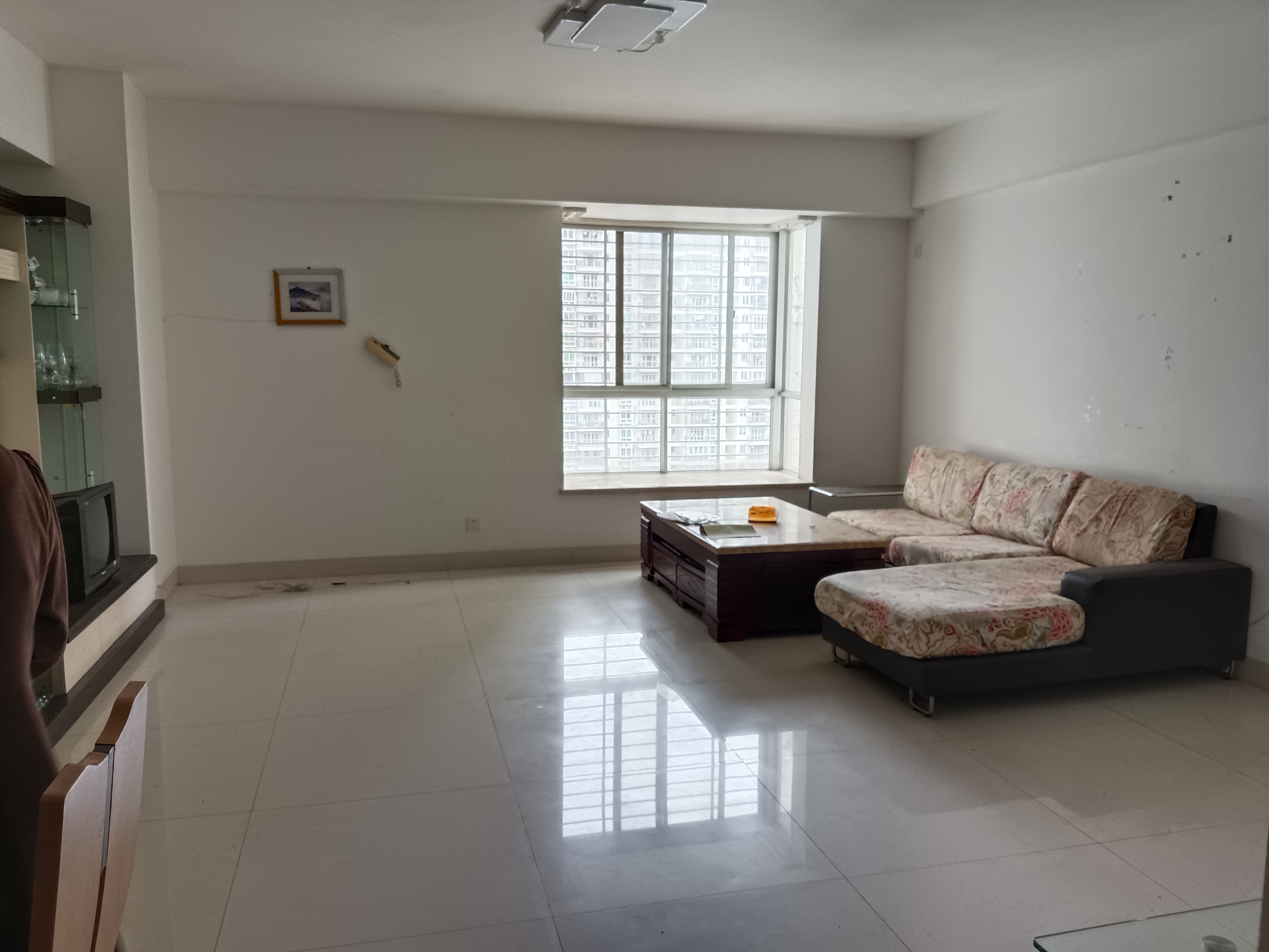 金山广场 2室2厅1卫 2300.0元/月 金山广场 2室2厅1卫 2300.0元/月室内图