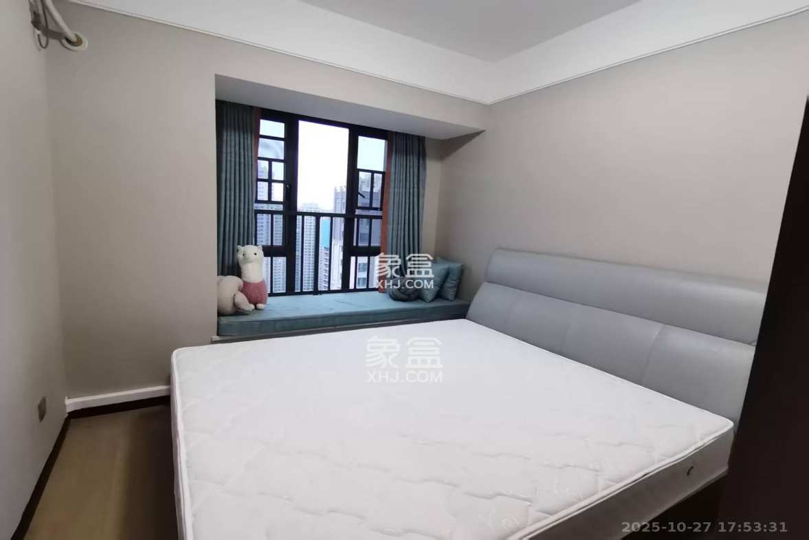 润和滨江府  4室2厅2卫    3300.0元/月 润和滨江府  4室2厅2卫    3300.0元/月室内图