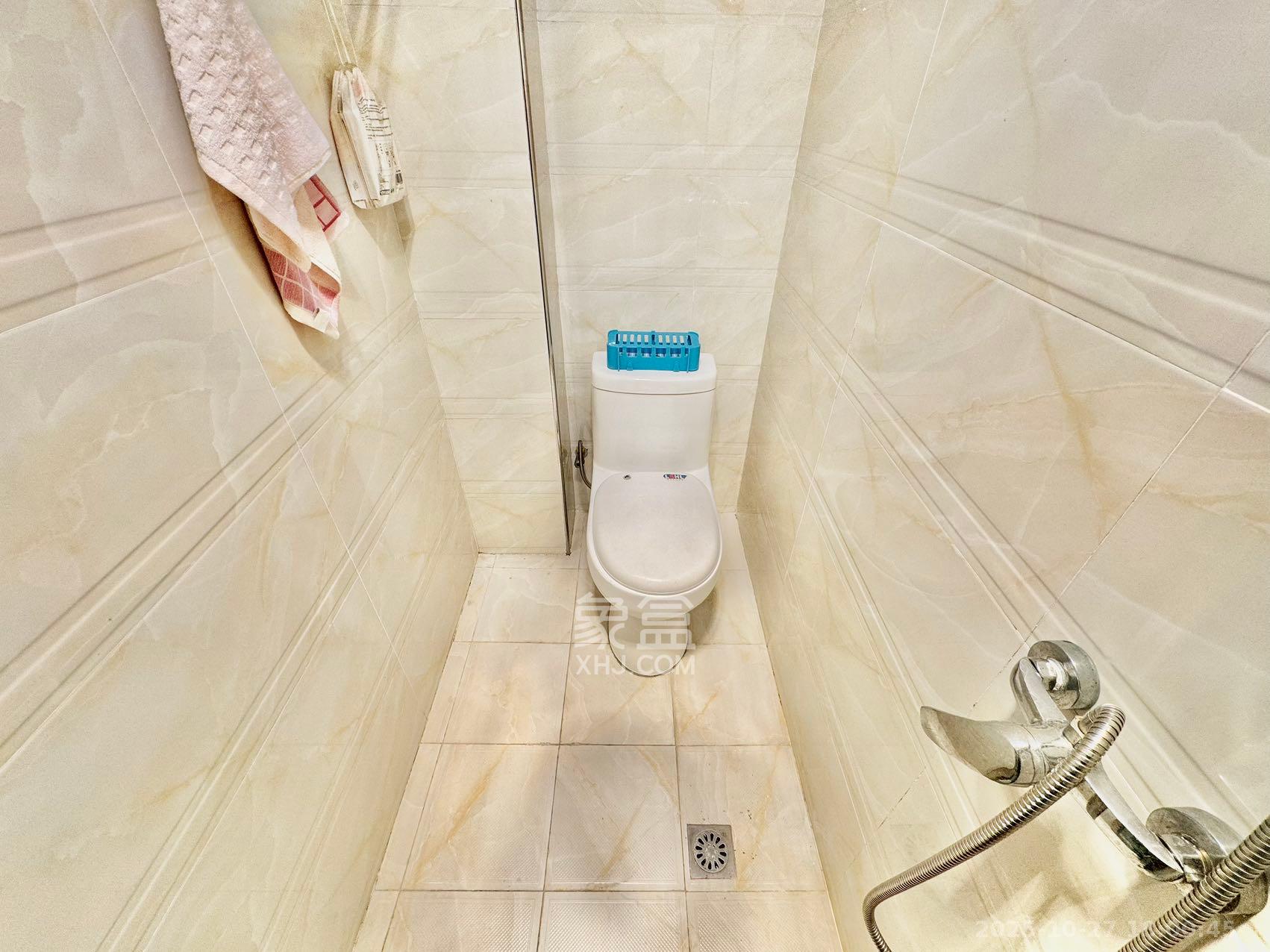 联美品格 4室2厅2卫 2700.0元/月 联美品格 4室2厅2卫 2700.0元/月室内图