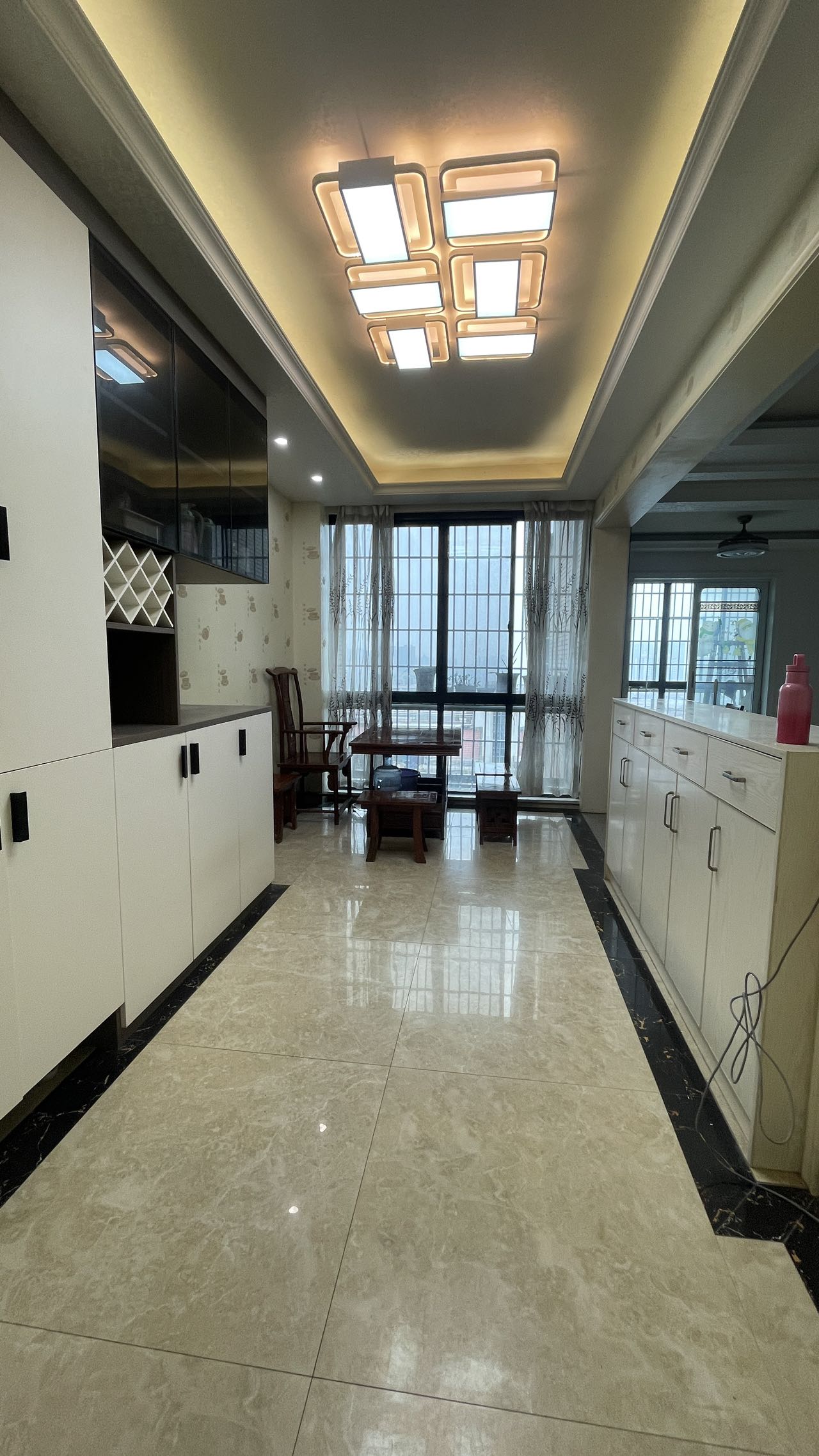 鹏利广场  3室2厅2卫    2100.0元/月室内图