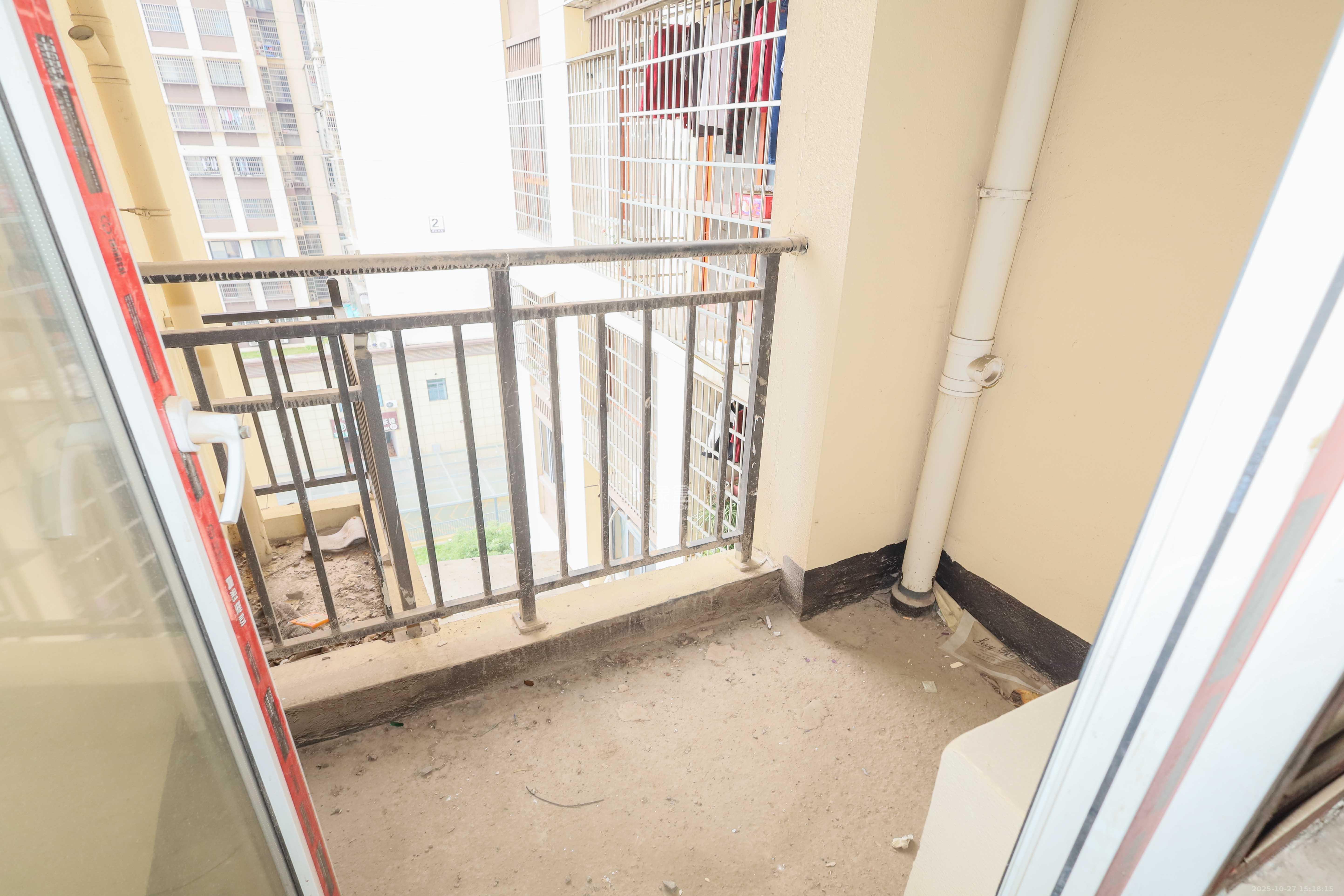 桥头家苑一期  3室2厅1卫    65.0万 桥头家苑一期  3室2厅1卫    65.0万阳台