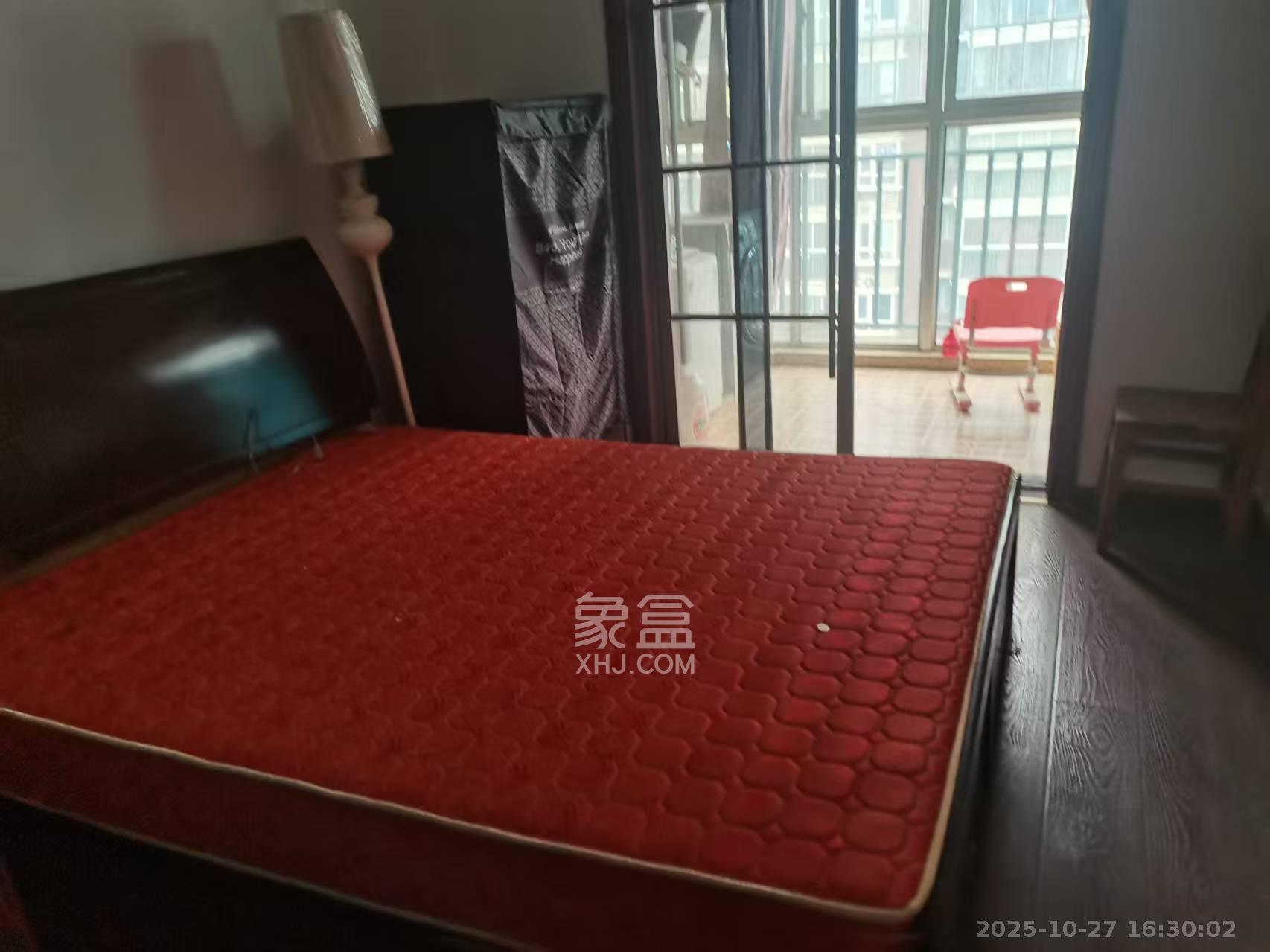 学府华庭 3室2厅2卫 2000.0元/月 学府华庭 3室2厅2卫 2000.0元/月室内图