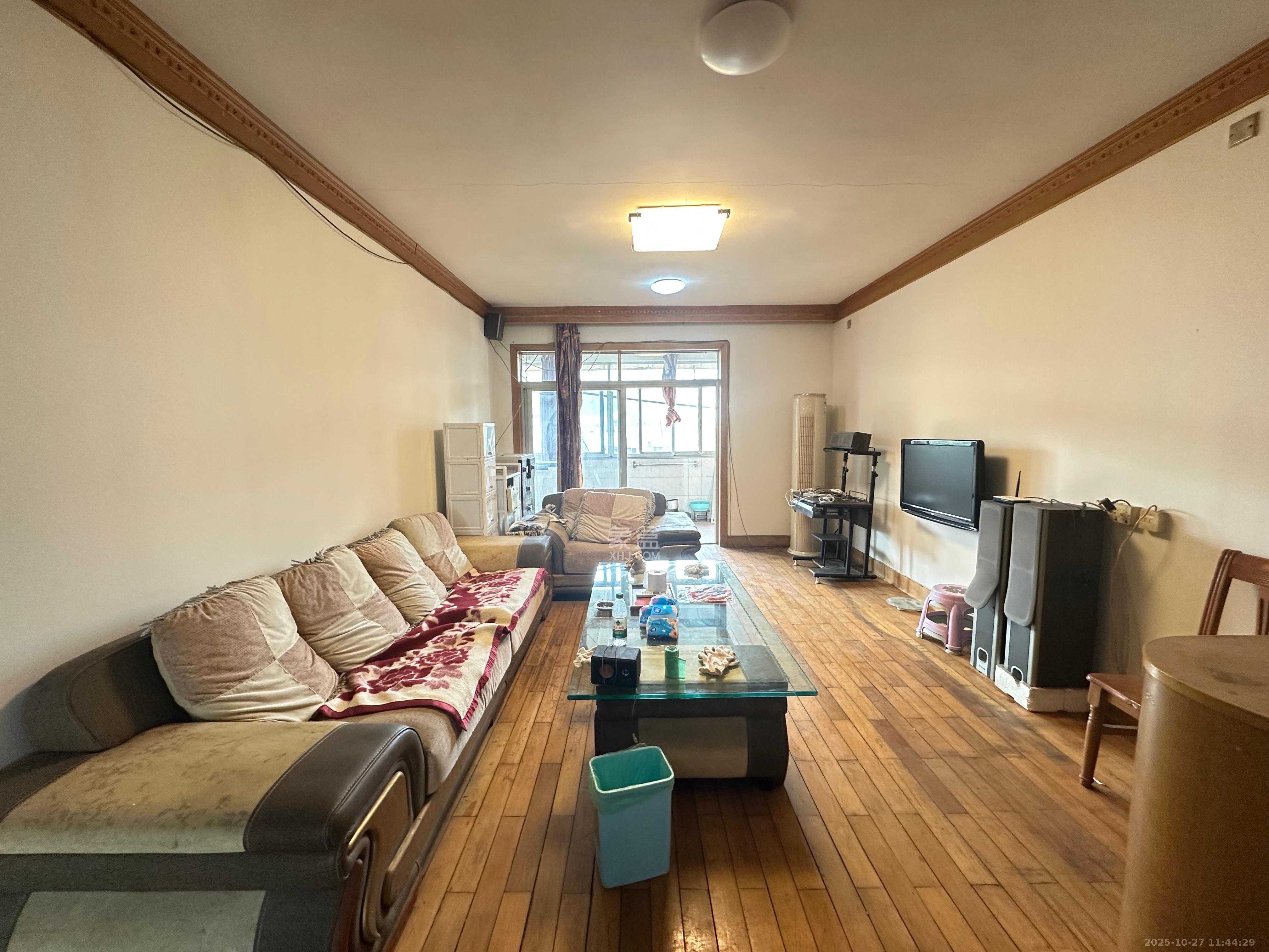 长沙理工大学东院西院  3室2厅2卫    2000.0元/月