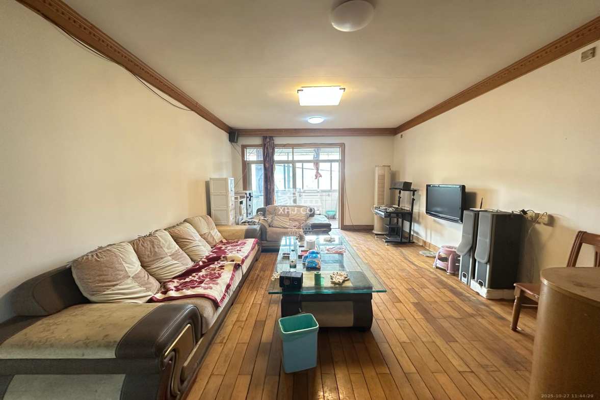 长沙理工大学东院西院 3室2厅2卫 2000.0元/月 长沙理工大学东院西院 3室2厅2卫 2000.0元/月室内图