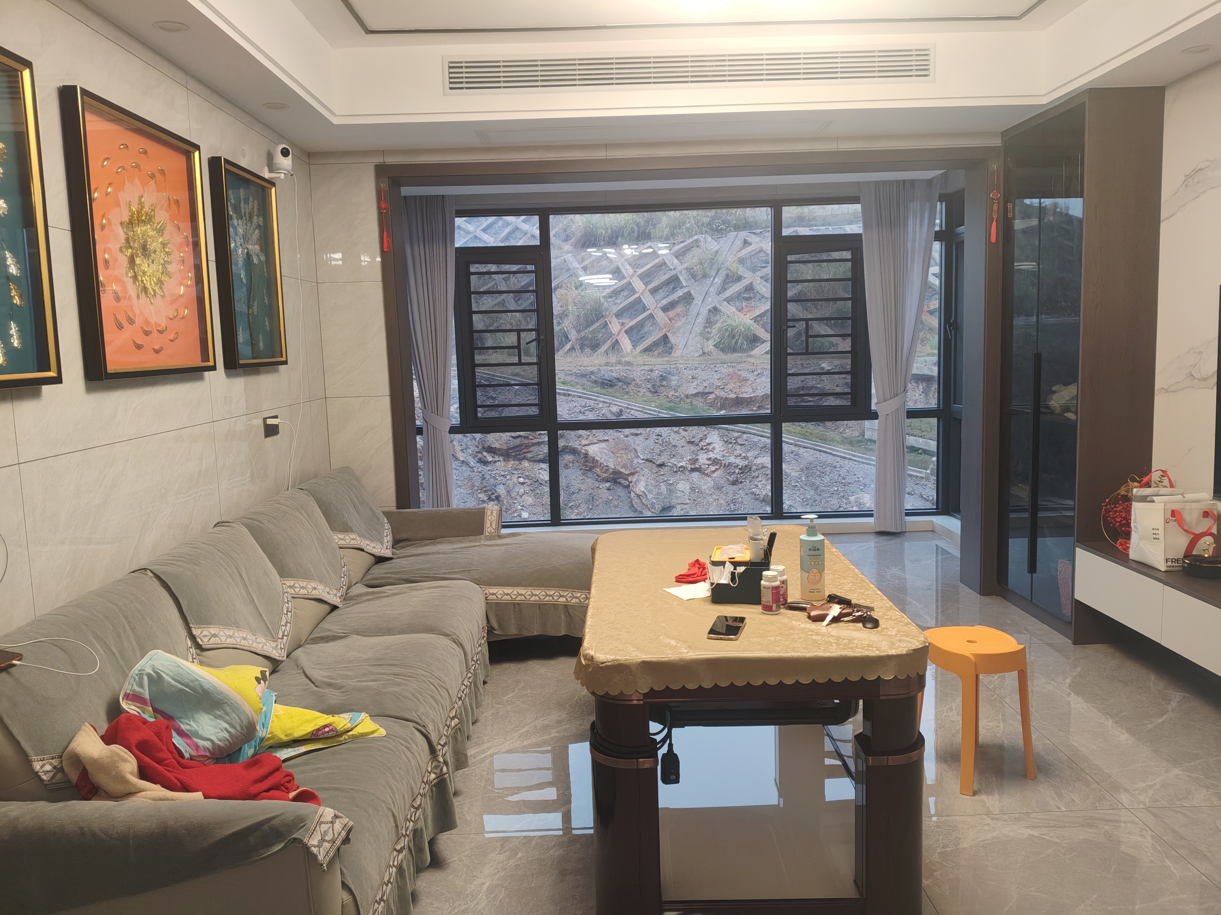 石化大院 1室0厅0卫 89.8万 石化大院 1室0厅0卫 89.8万客厅