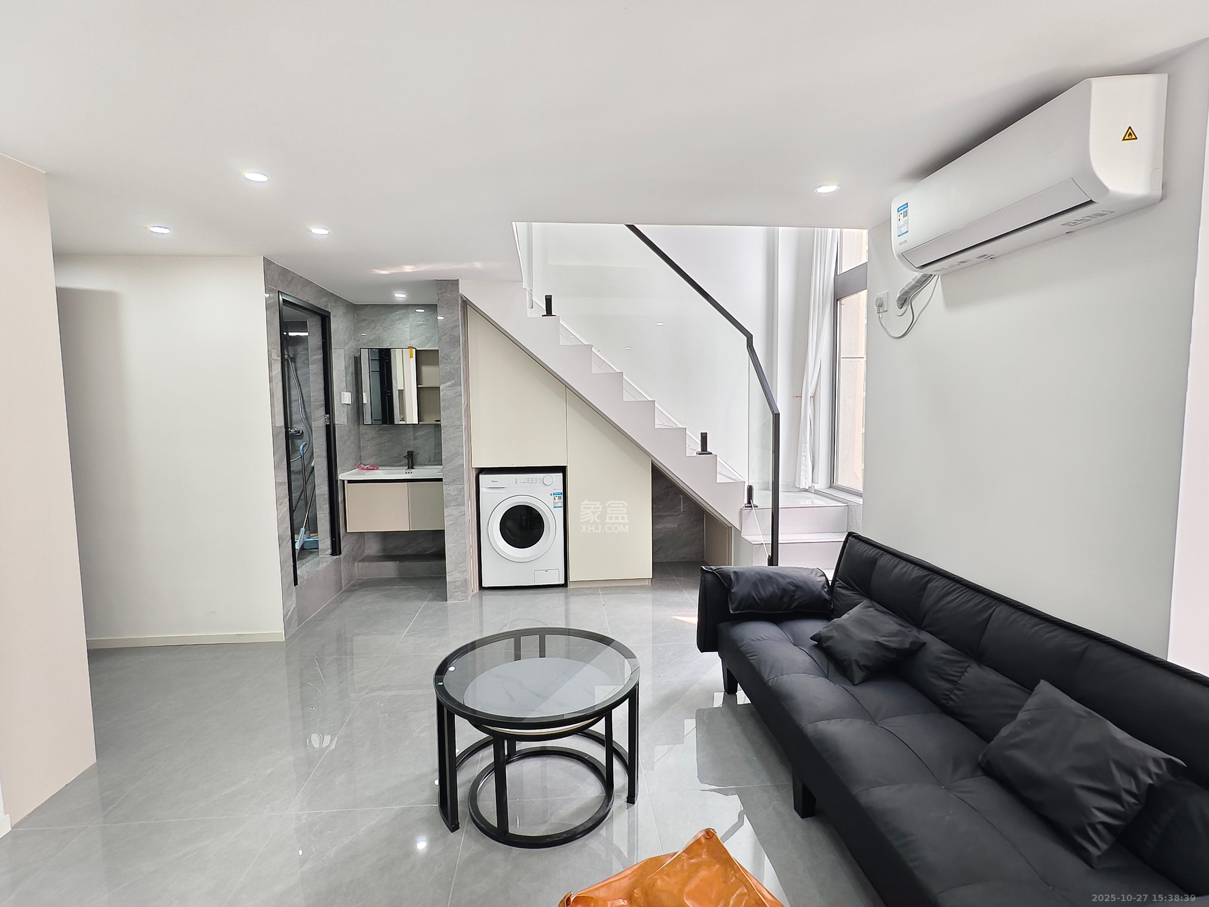 新城悦隽公园  2室1厅1卫    2000.0元/月 新城悦隽公园  2室1厅1卫    2000.0元/月室内图