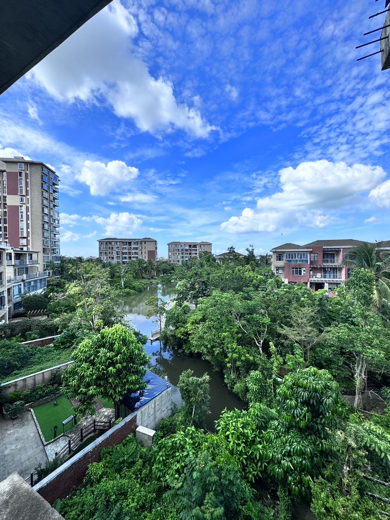 龙墅湾  1室0厅0卫    1070.0万 龙墅湾  1室0厅0卫    1070.0万客厅