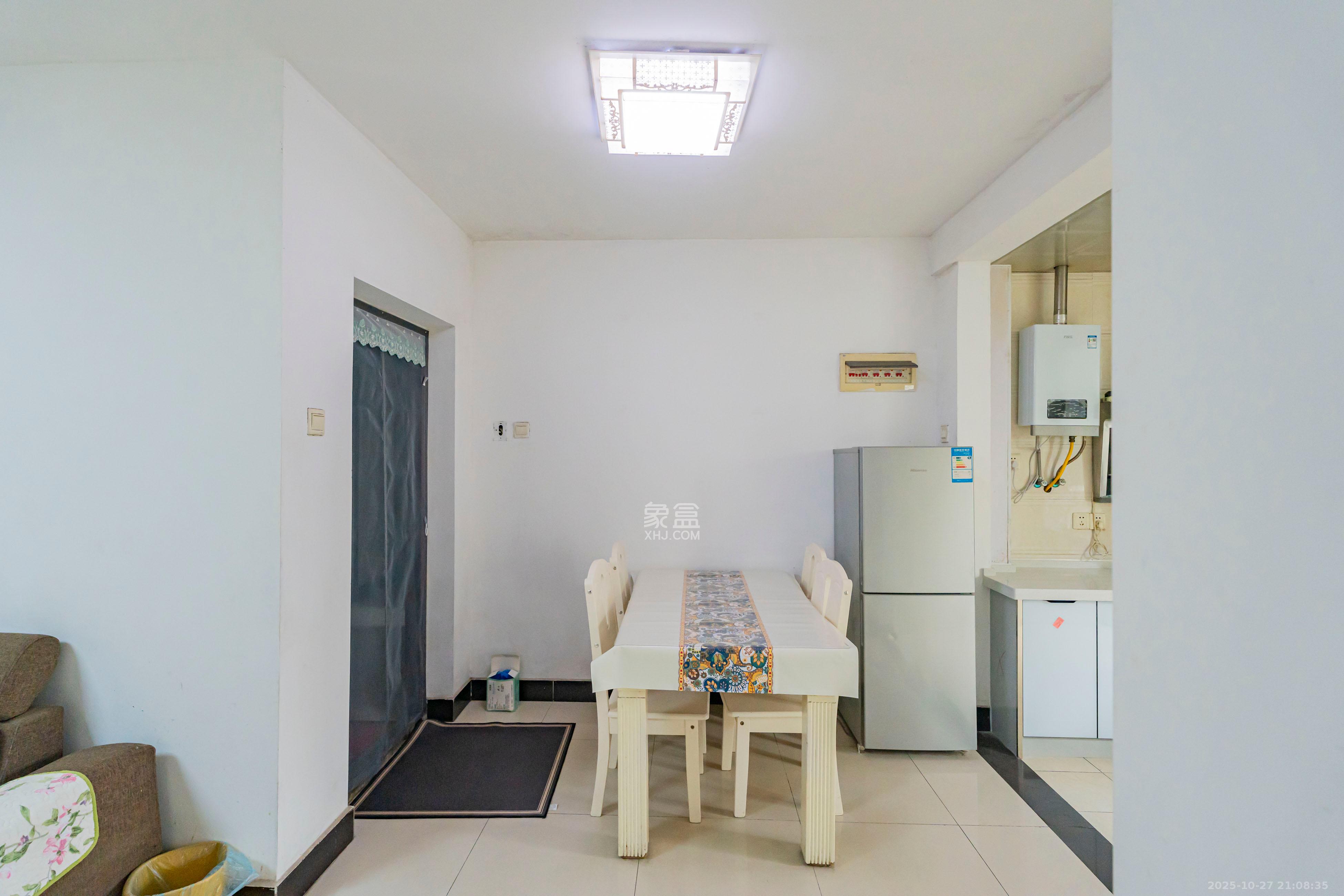 四方锦城  2室1厅1卫    72.0万 四方锦城  2室1厅1卫    72.0万客厅