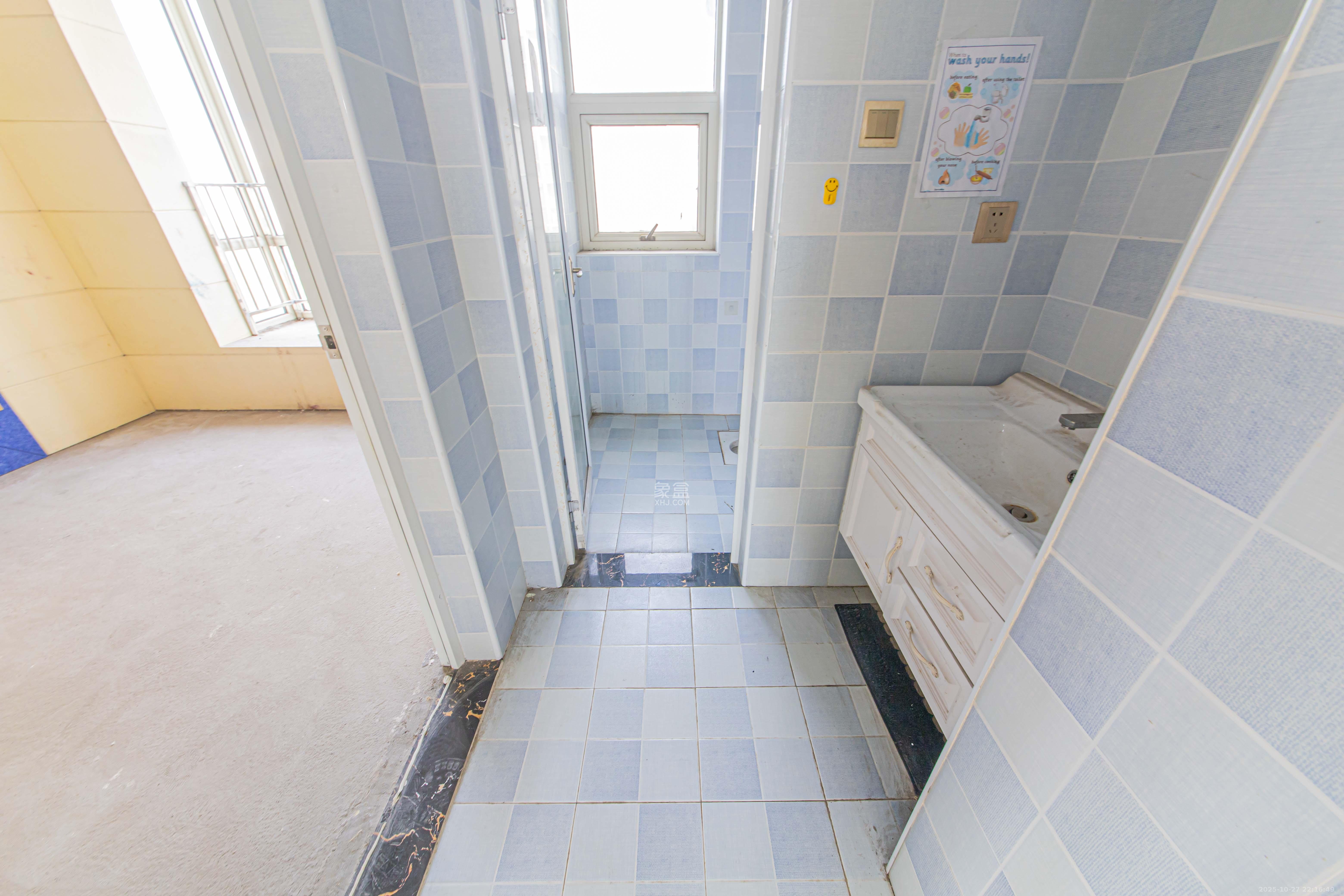 现代雅境园 3室2厅1卫 138.0万 现代雅境园 3室2厅1卫 138.0万卫生间