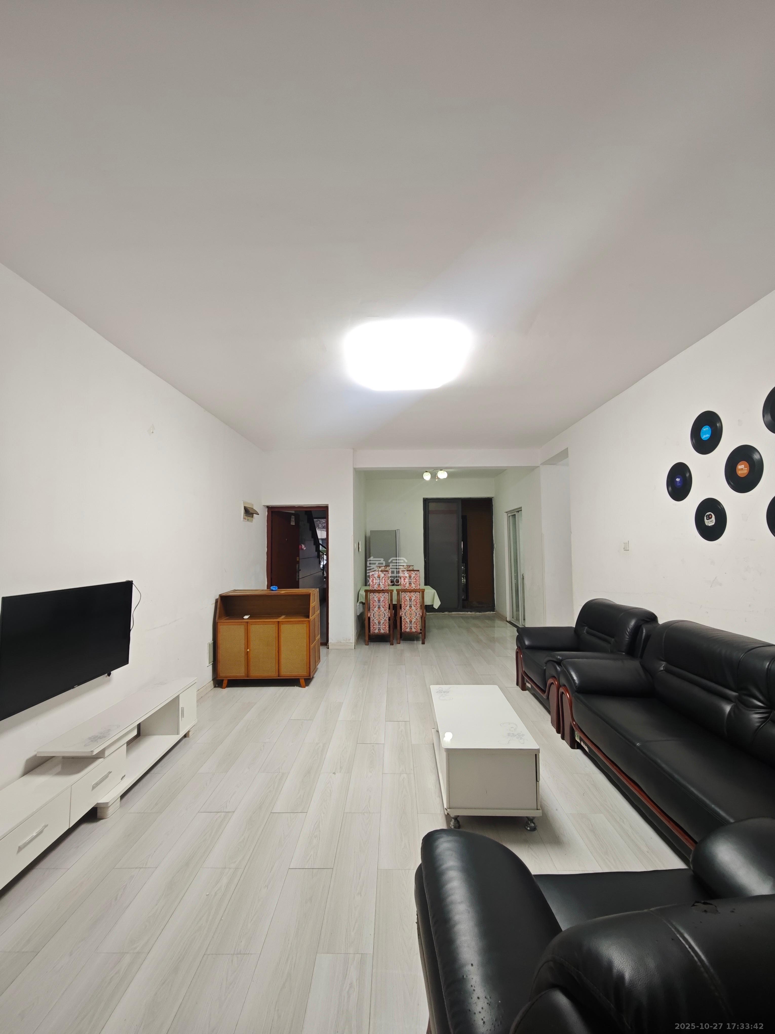 中城丽景香山园  2室2厅1卫    2200.0元/月室内图