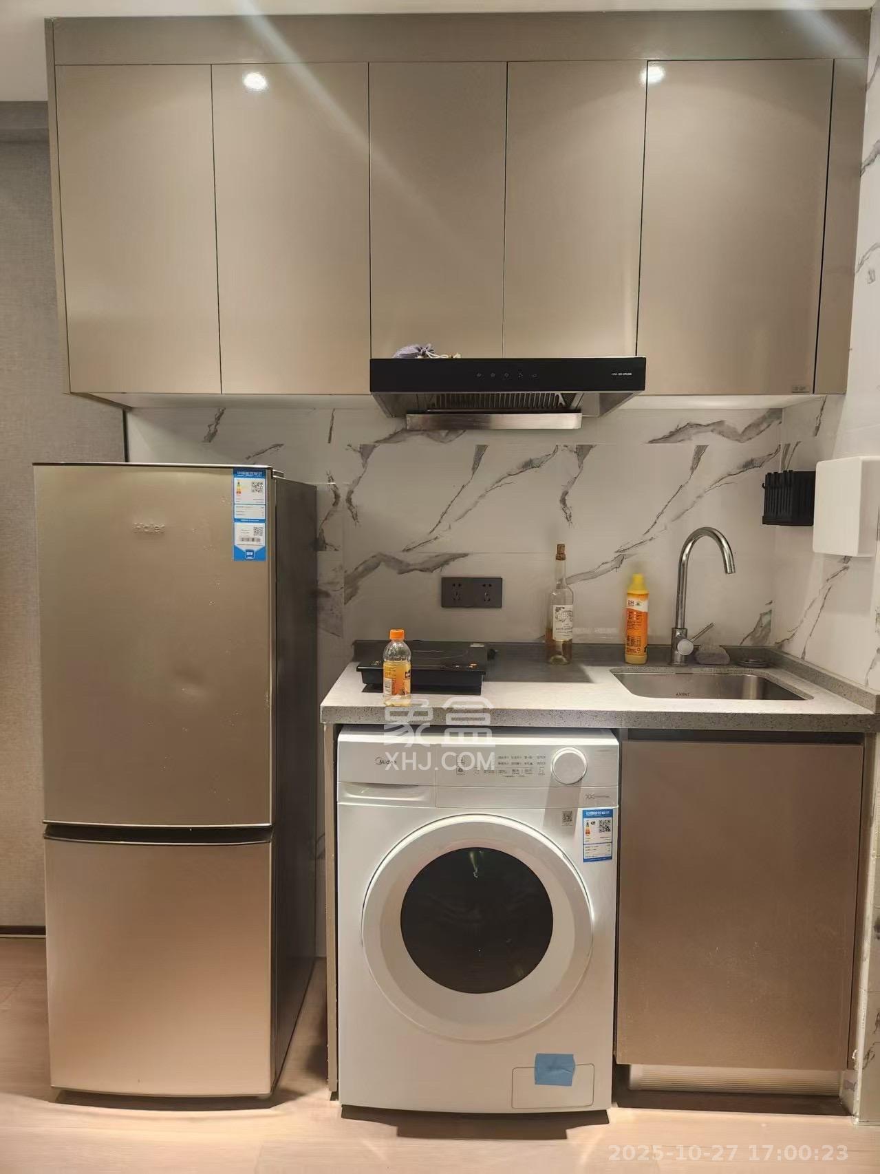 达美涧溪山  1室1厅1卫    2400.0元/月室内图