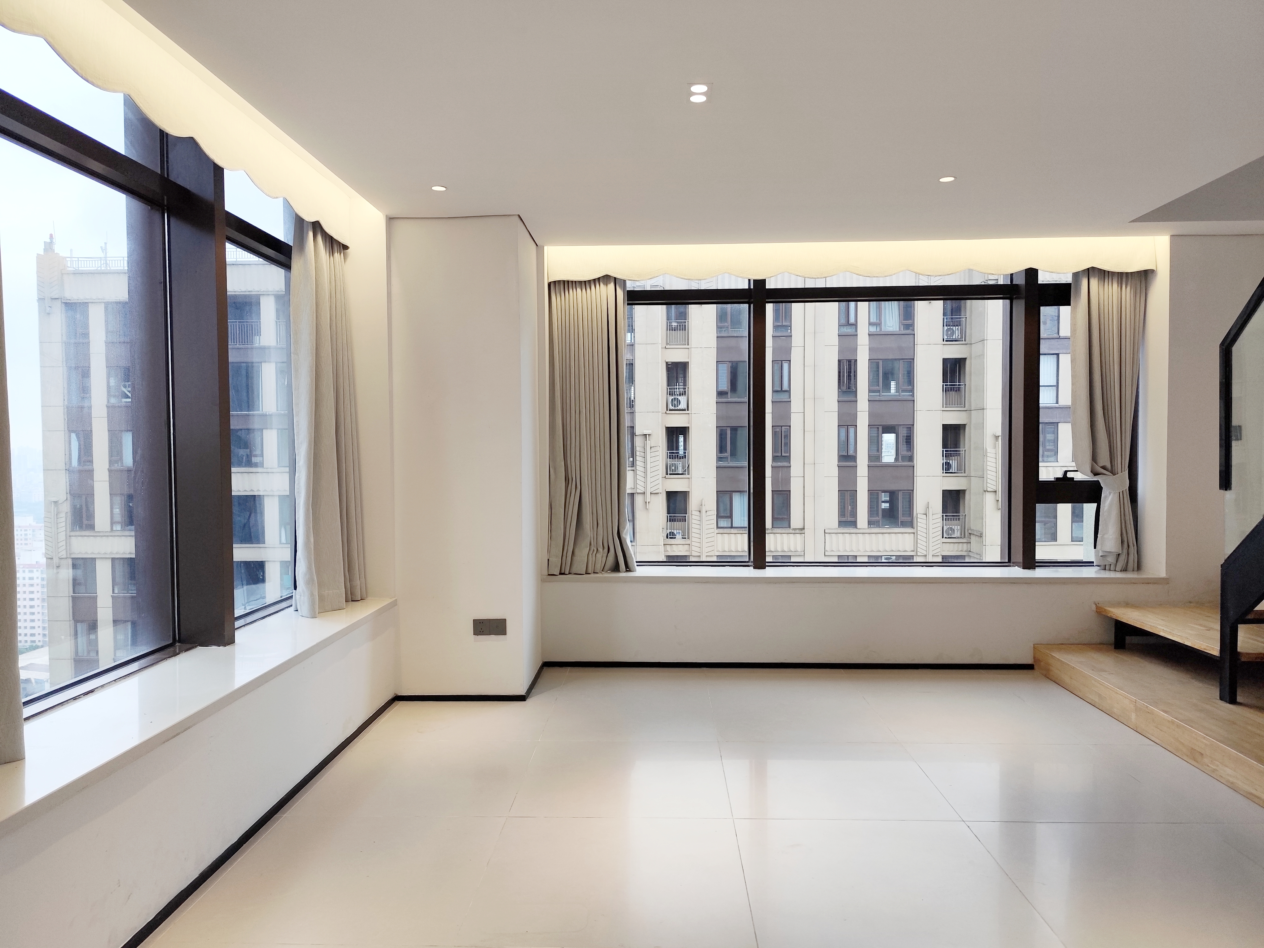 海航豪庭南苑  2室2厅2卫    4500.0元/月室内图