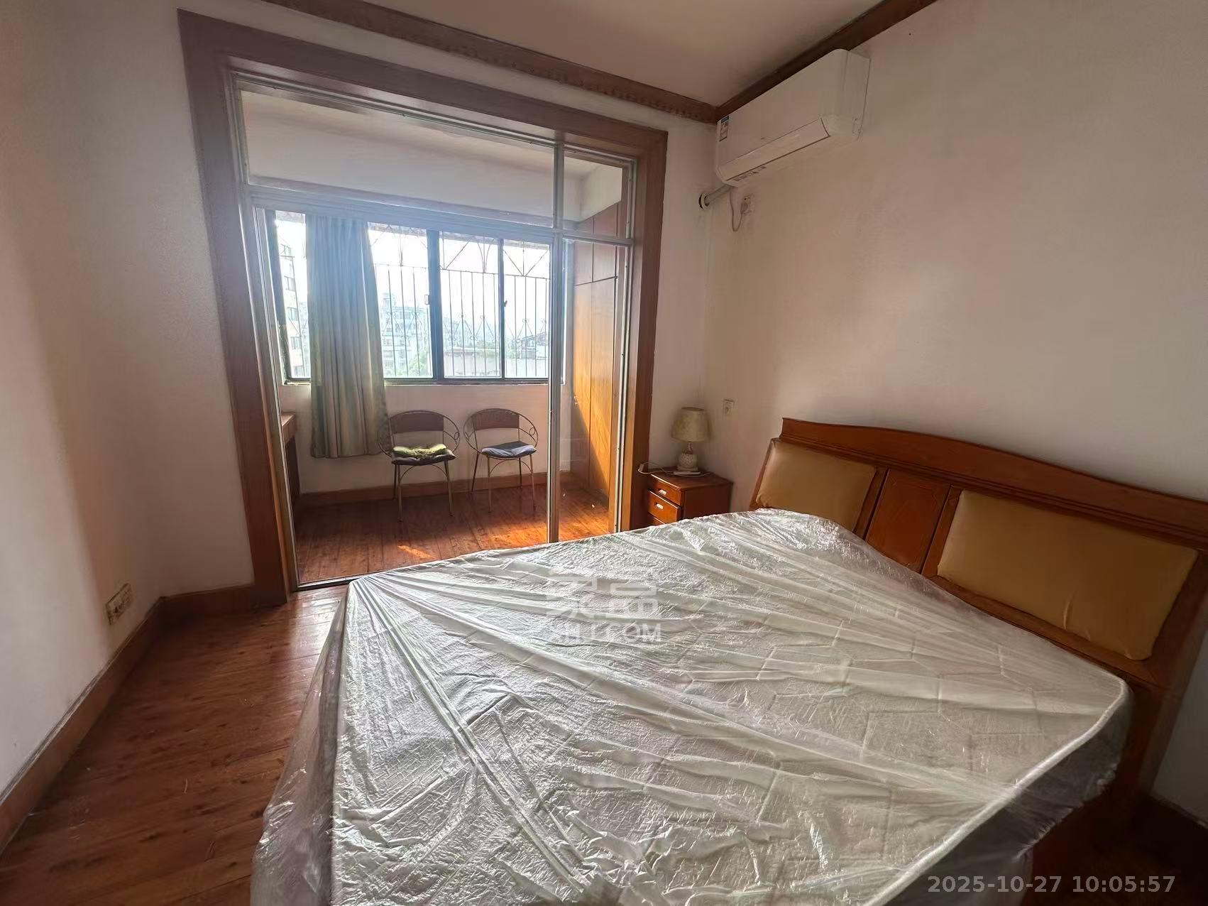 武警宿舍  3室2厅1卫    1500.0元/月室内图