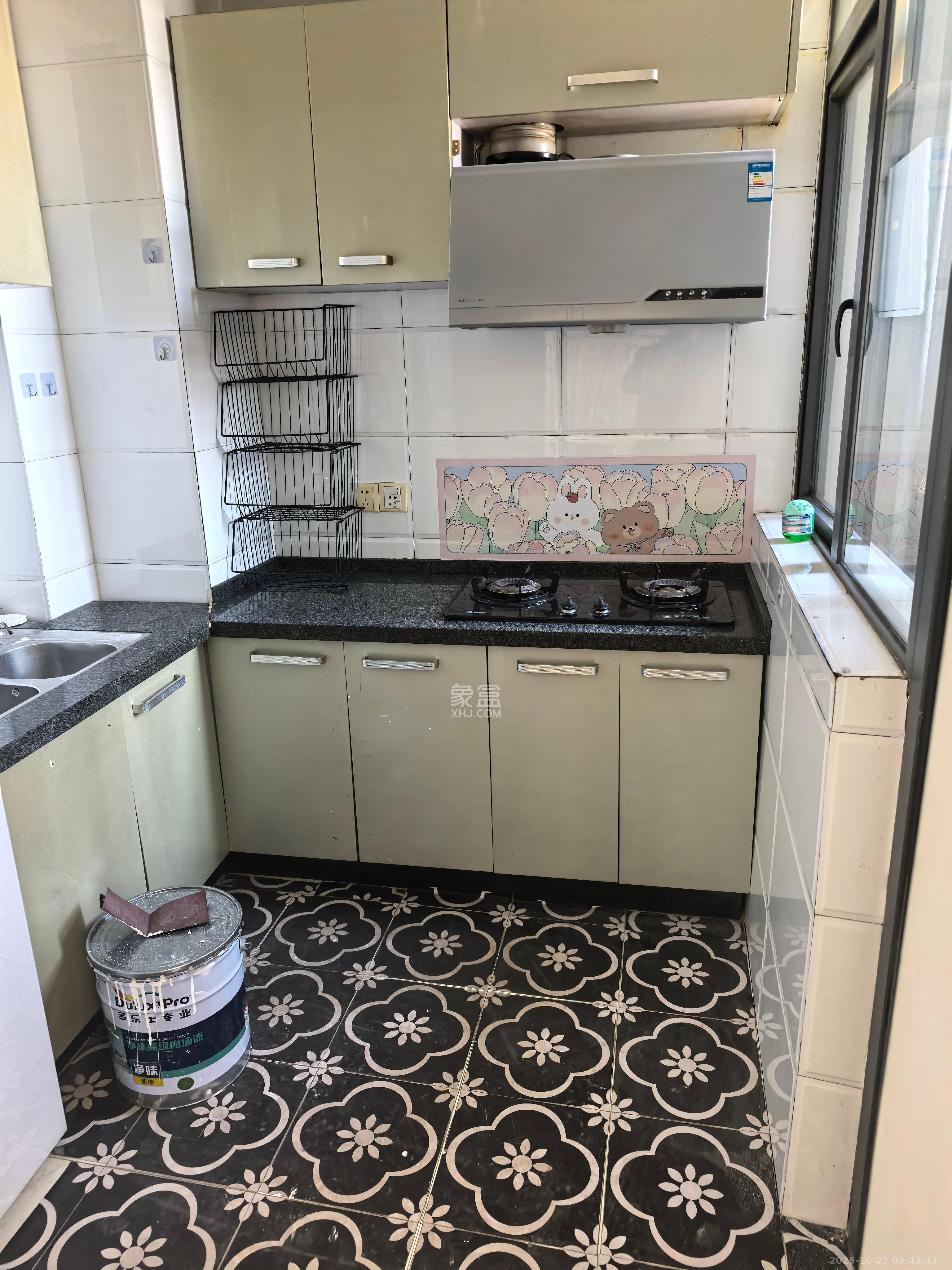 书院观邸  1室1厅1卫    1800.0元/月 书院观邸  1室1厅1卫    1800.0元/月室内图