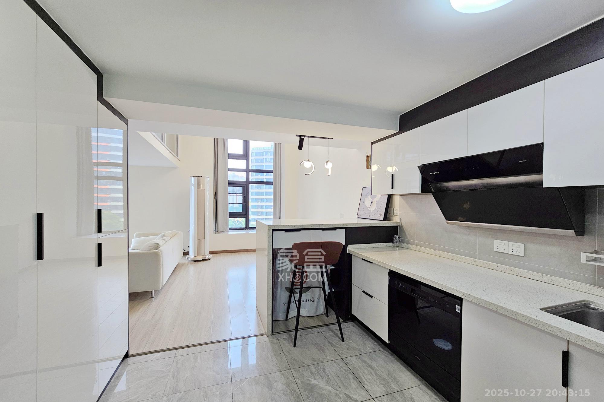 明昇壹城(明昇时代广场)三期  3室2厅2卫    56.0万 明昇壹城(明昇时代广场)三期  3室2厅2卫    56.0万其他